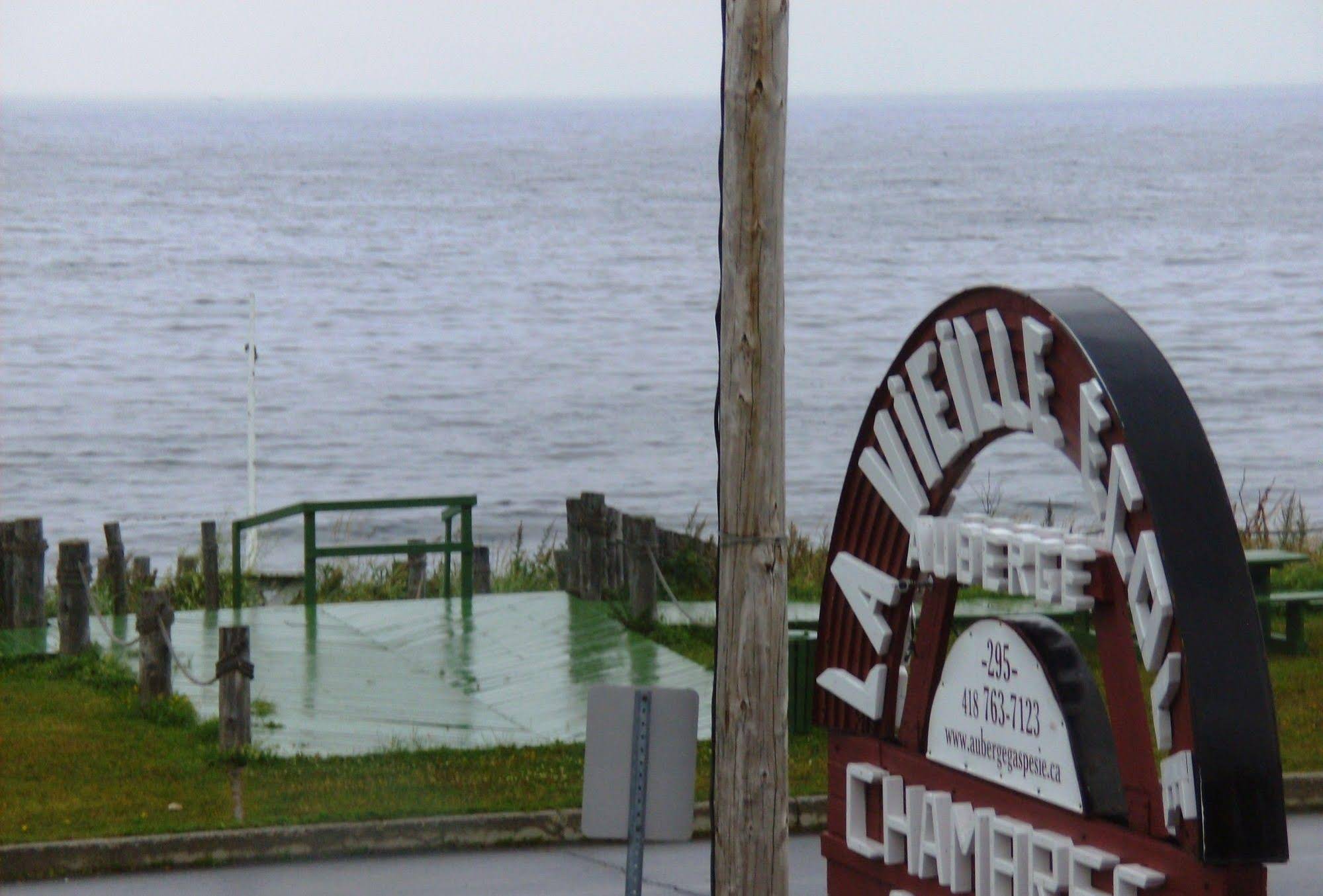 Auberge Internationale Ste-Anne-Des-Monts