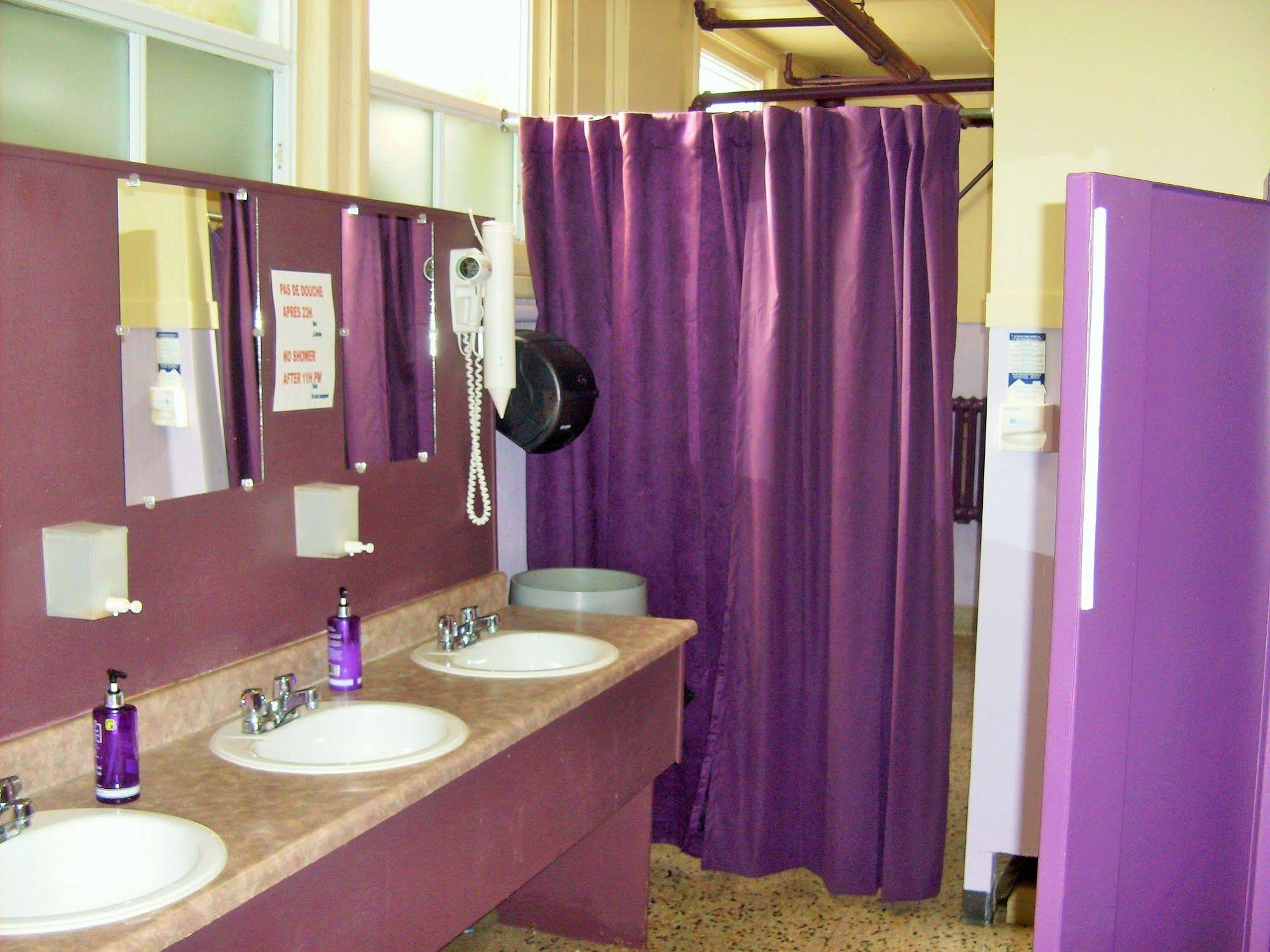 Auberge Internationale Ste-Anne-Des-Monts