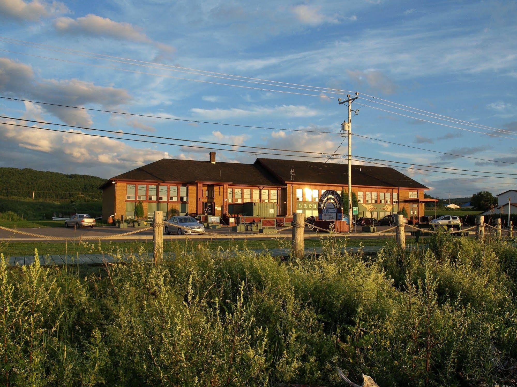 Auberge Internationale Ste-Anne-Des-Monts