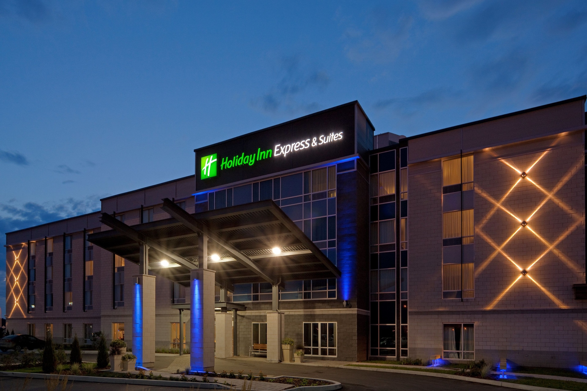 Holiday Inn Express Hotel & Suites Saint - Hyacinthe