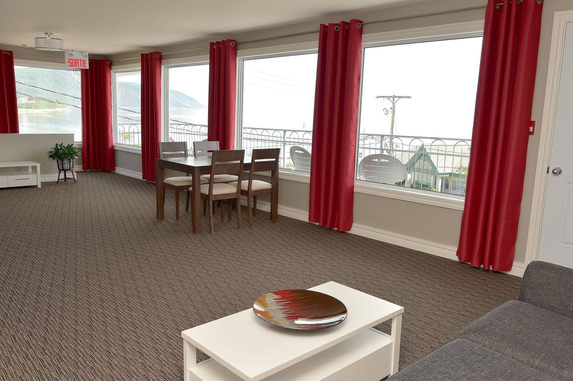 Auberge Sur Mer