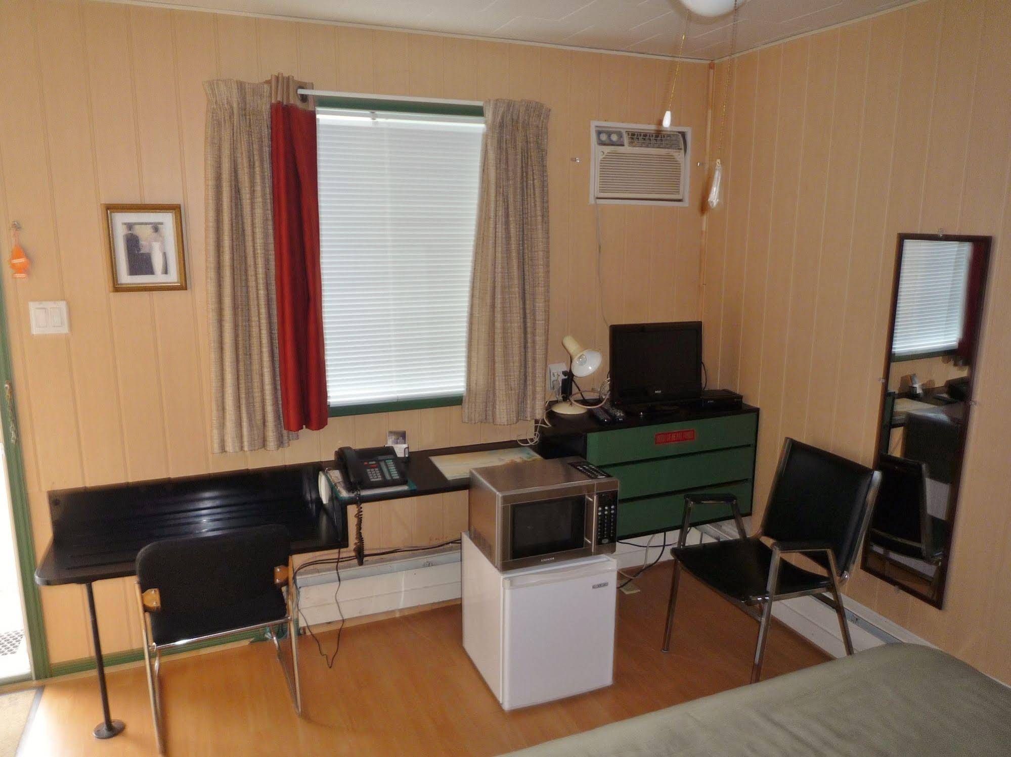 Motel Tracy
