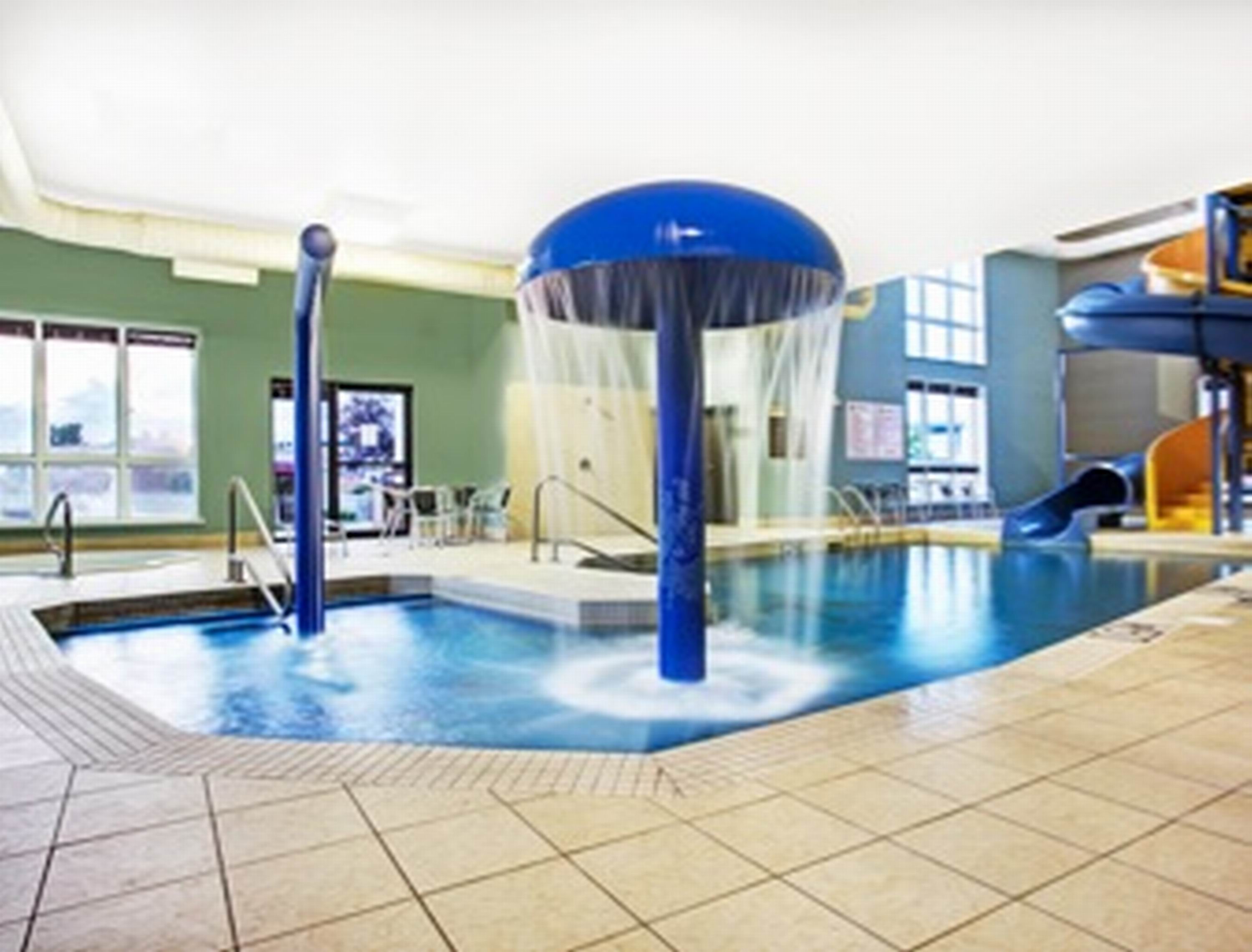 Super 8 by Wyndham Trois-Rivieres
