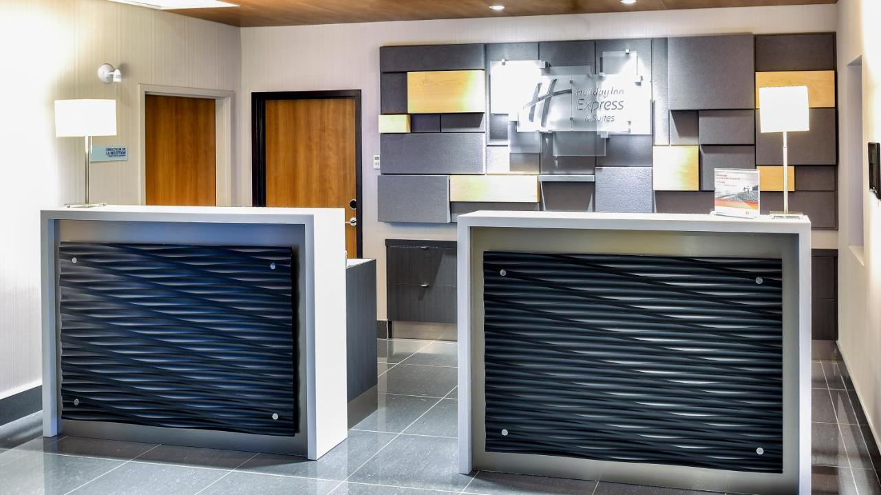 Holiday Inn Express And Suites Vaudreuil Dorion