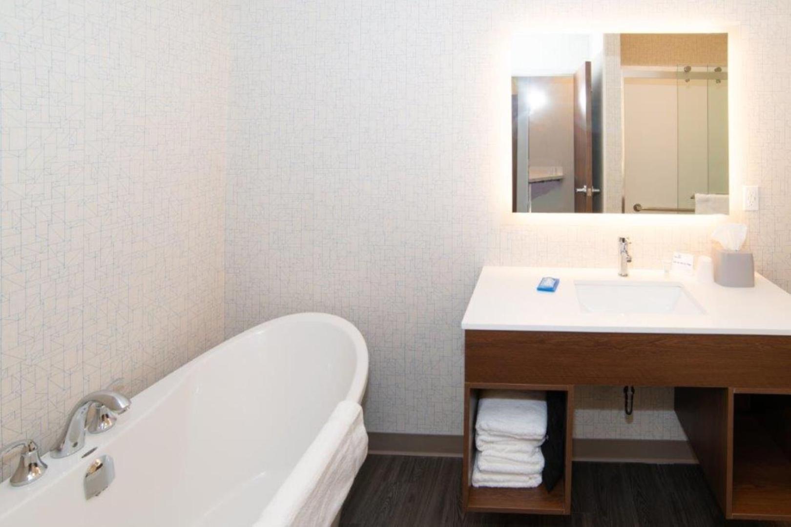 Holiday Inn Express & Suites North Battleford