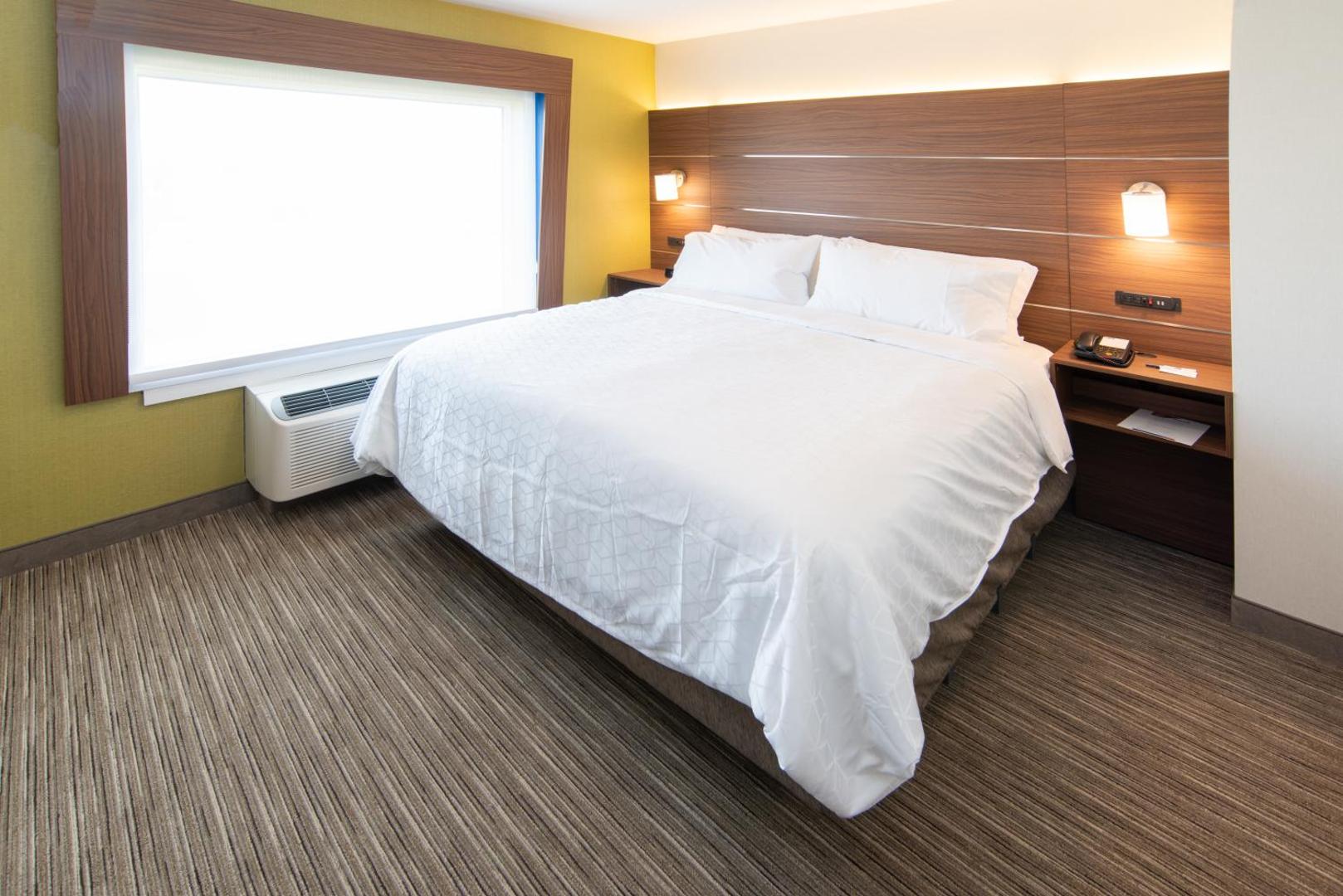 Holiday Inn Express & Suites North Battleford