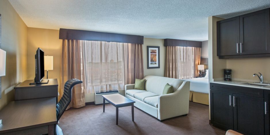 Holiday Inn Express Suites Regina