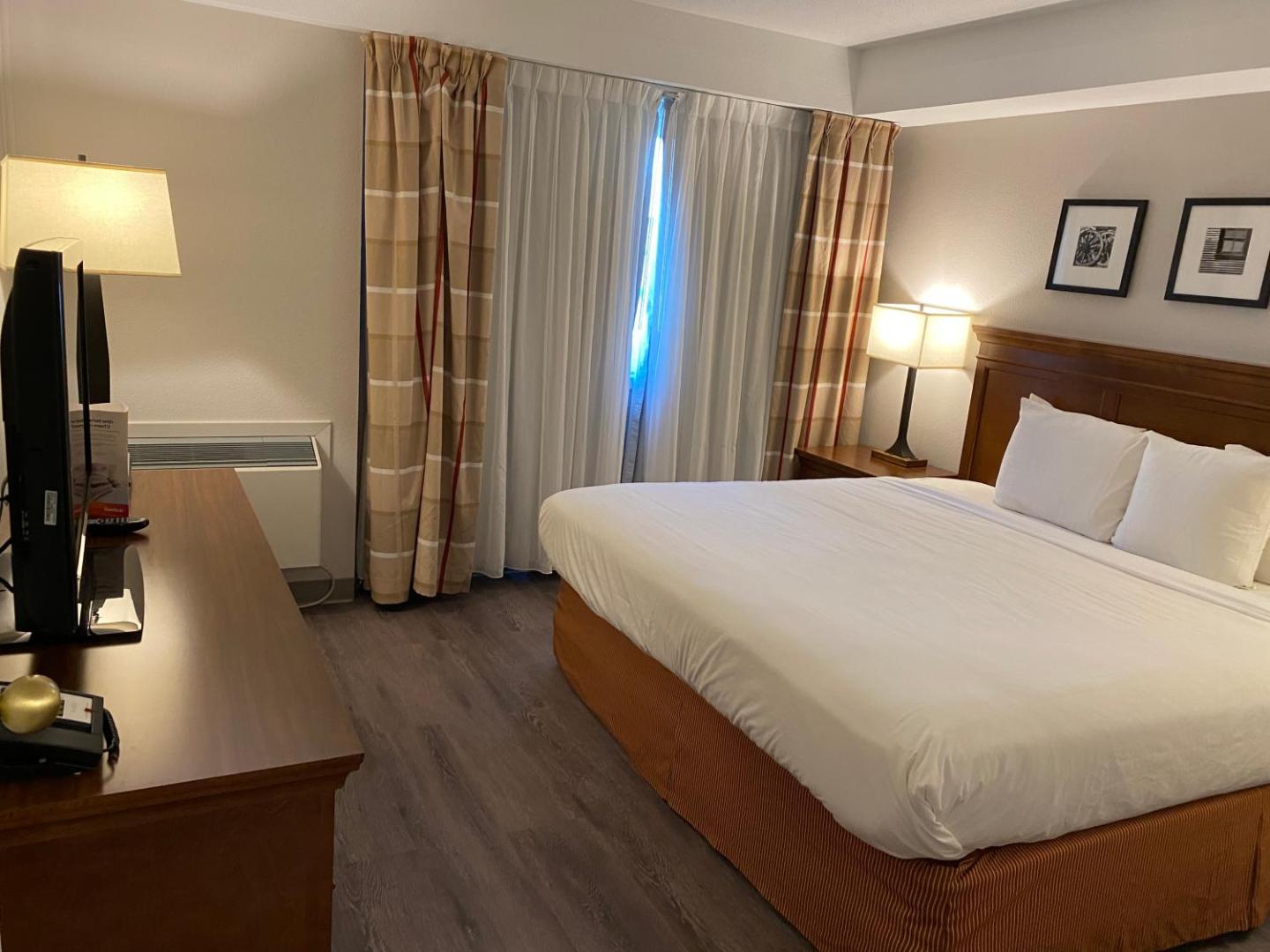 Travelodge Suites by Wyndham Regina / Eastgate Bay