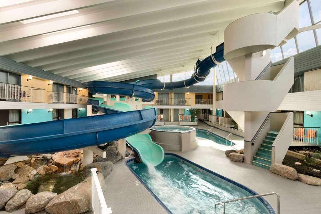 Travelodge Hotel by Wyndham Saskatoon