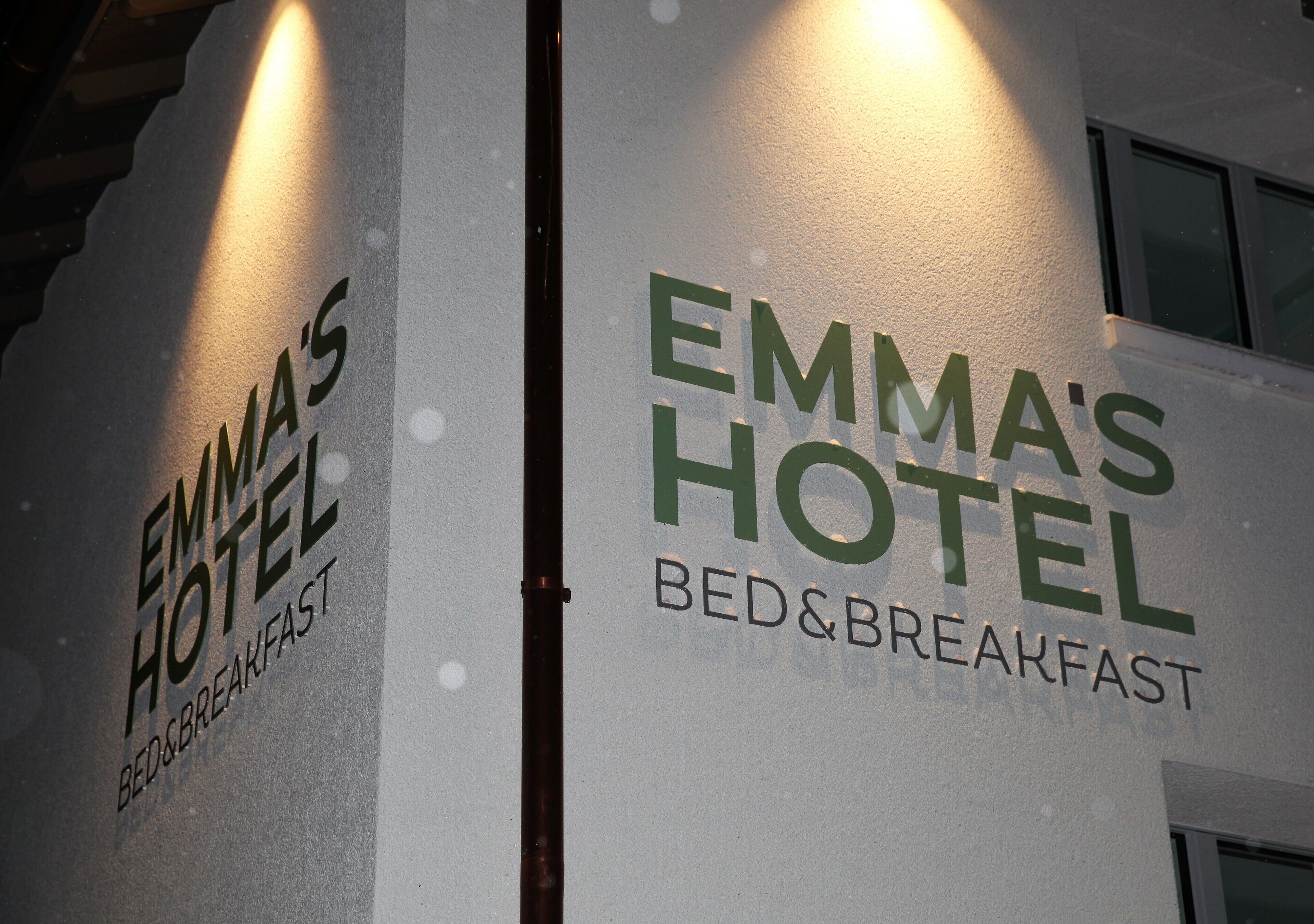 Emma's Hotel Bed & Breakfast