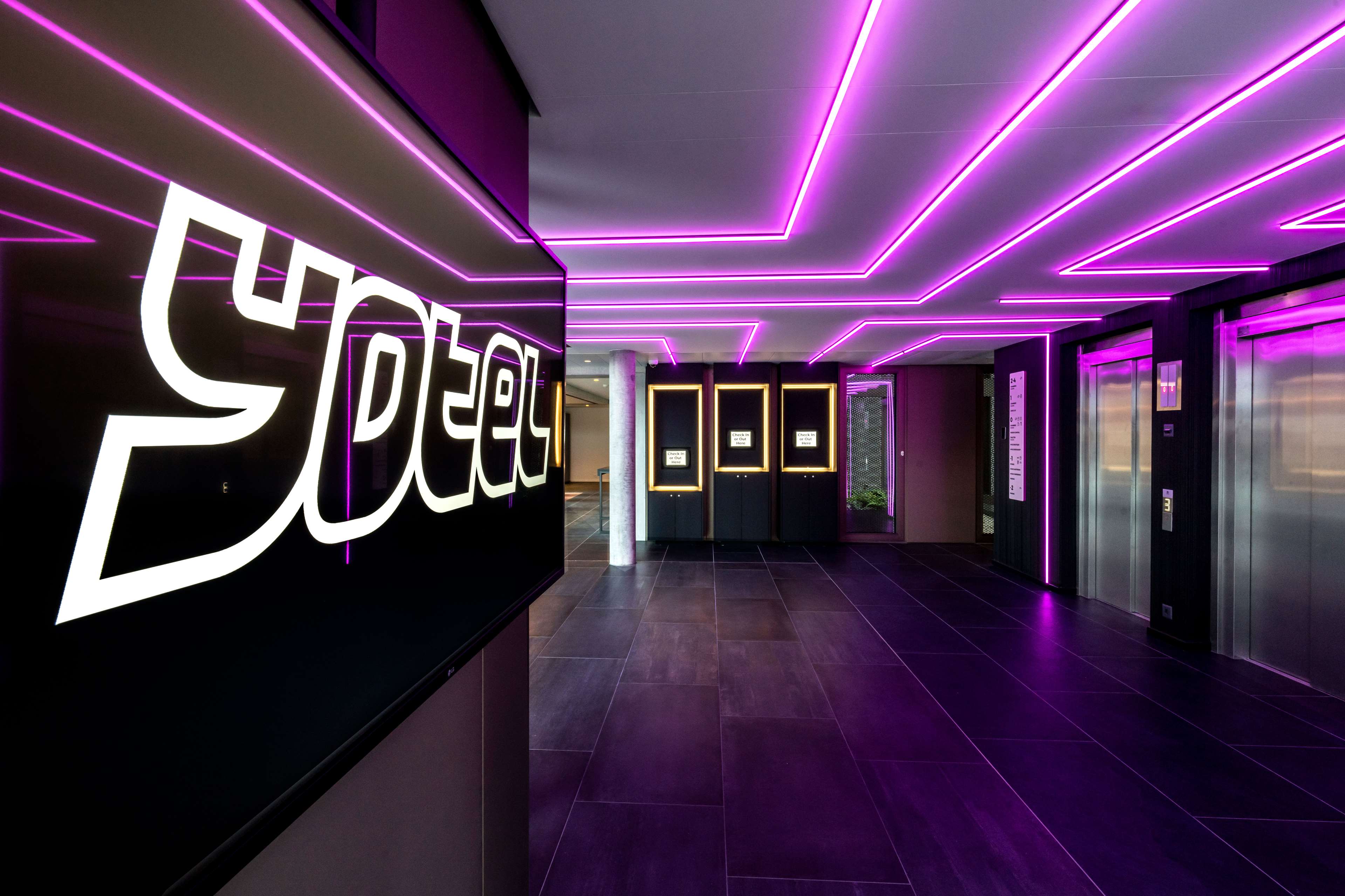 Yotel Geneva Lake