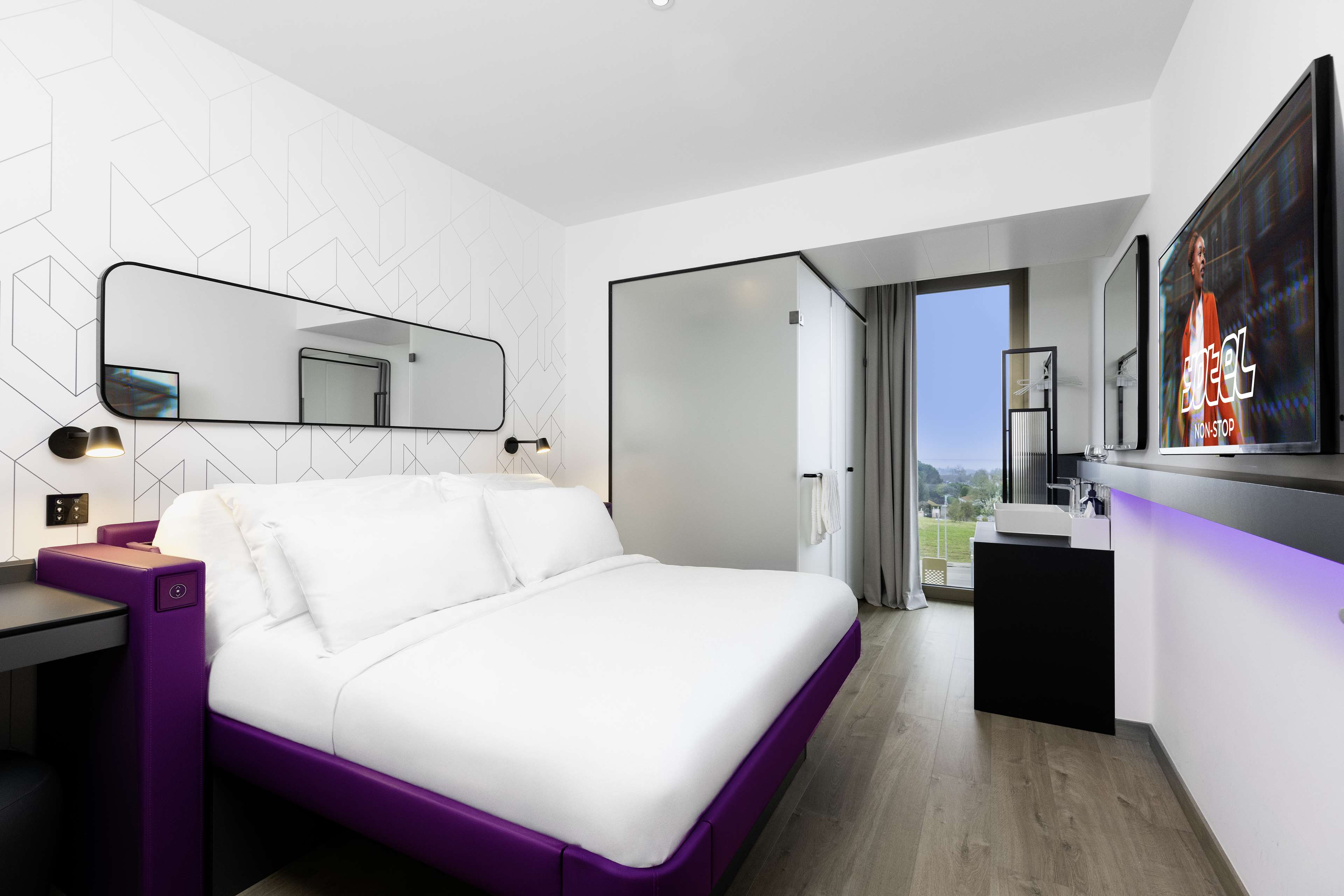Yotel Geneva Lake
