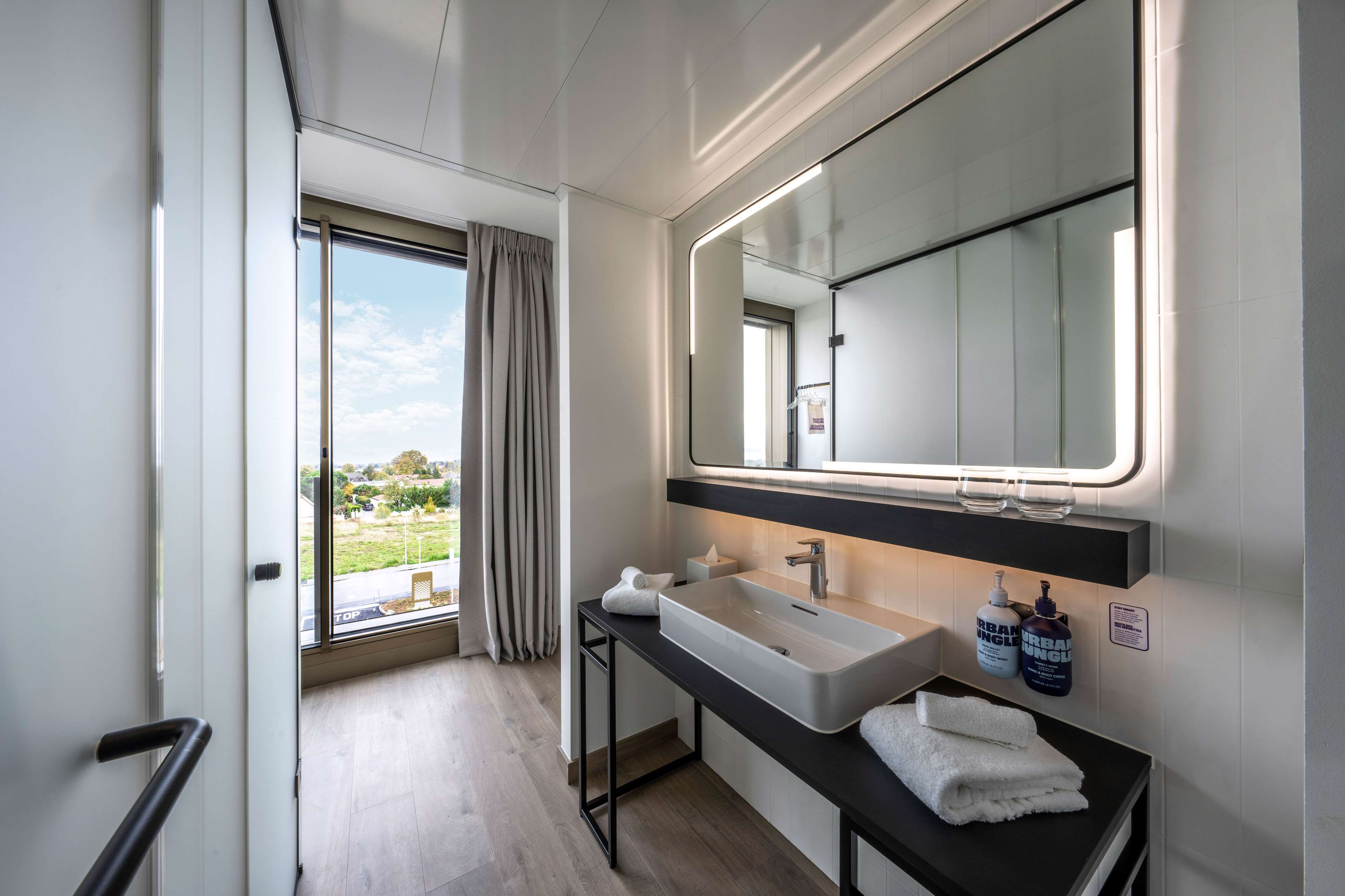 Yotel Geneva Lake