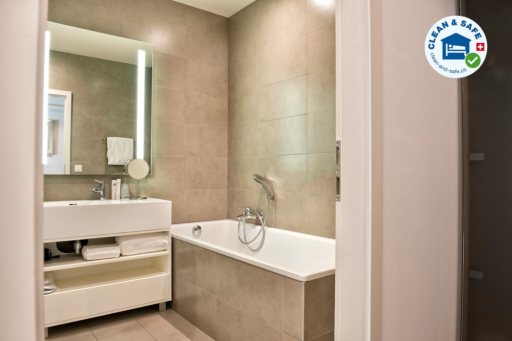 Chez Maman Boutique-Hotel & Restaurant