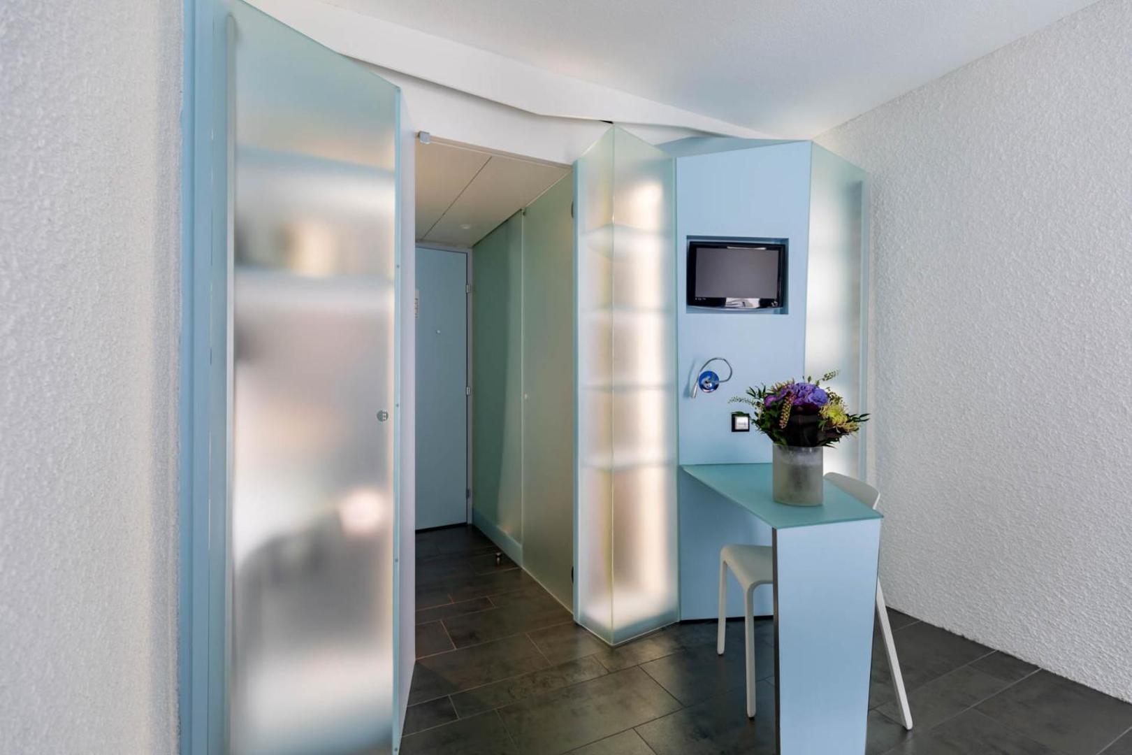 Hotel Cristal [Design]