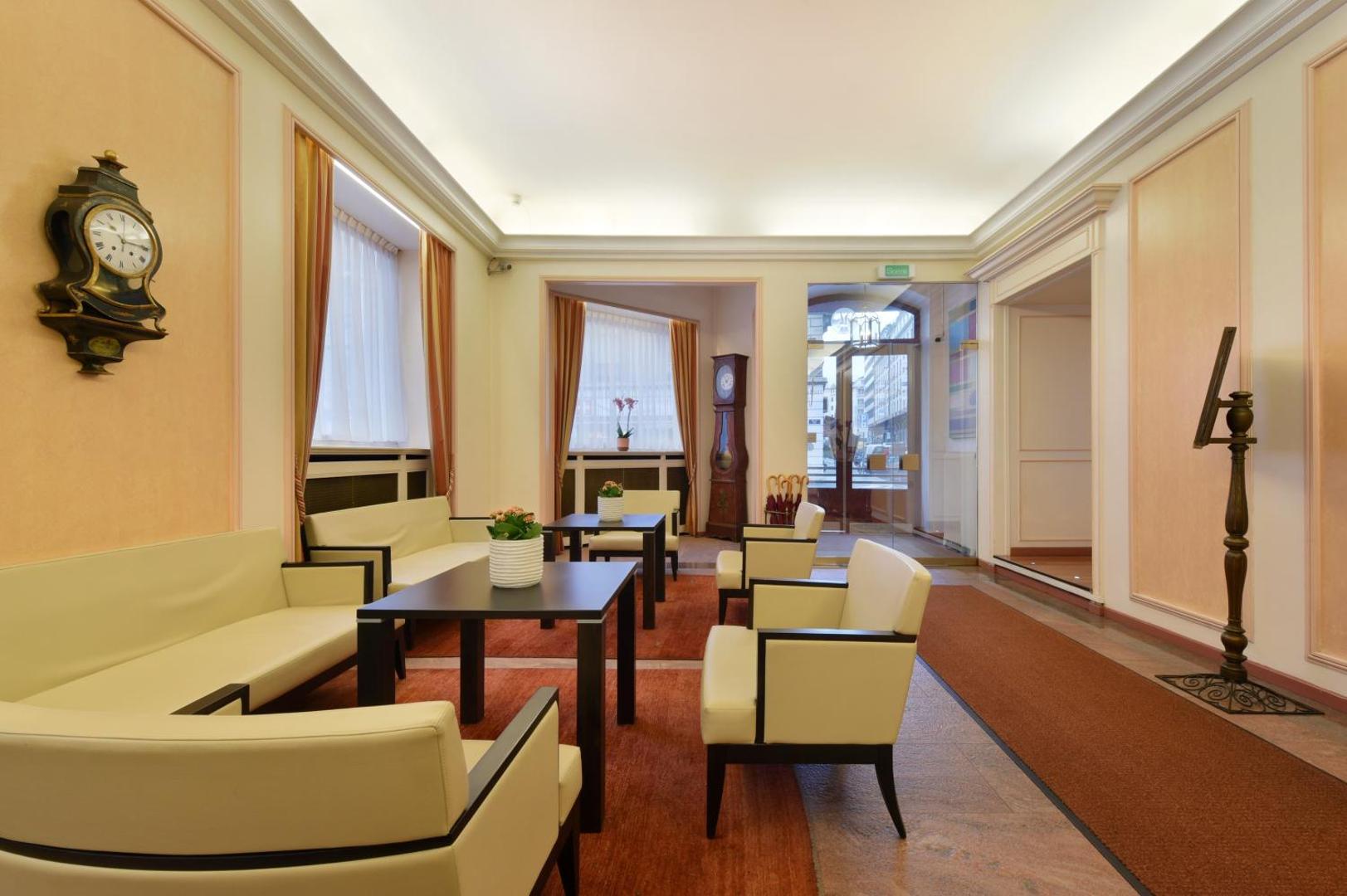 International & Terminus