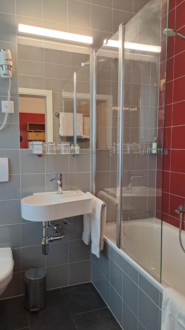 International & Terminus