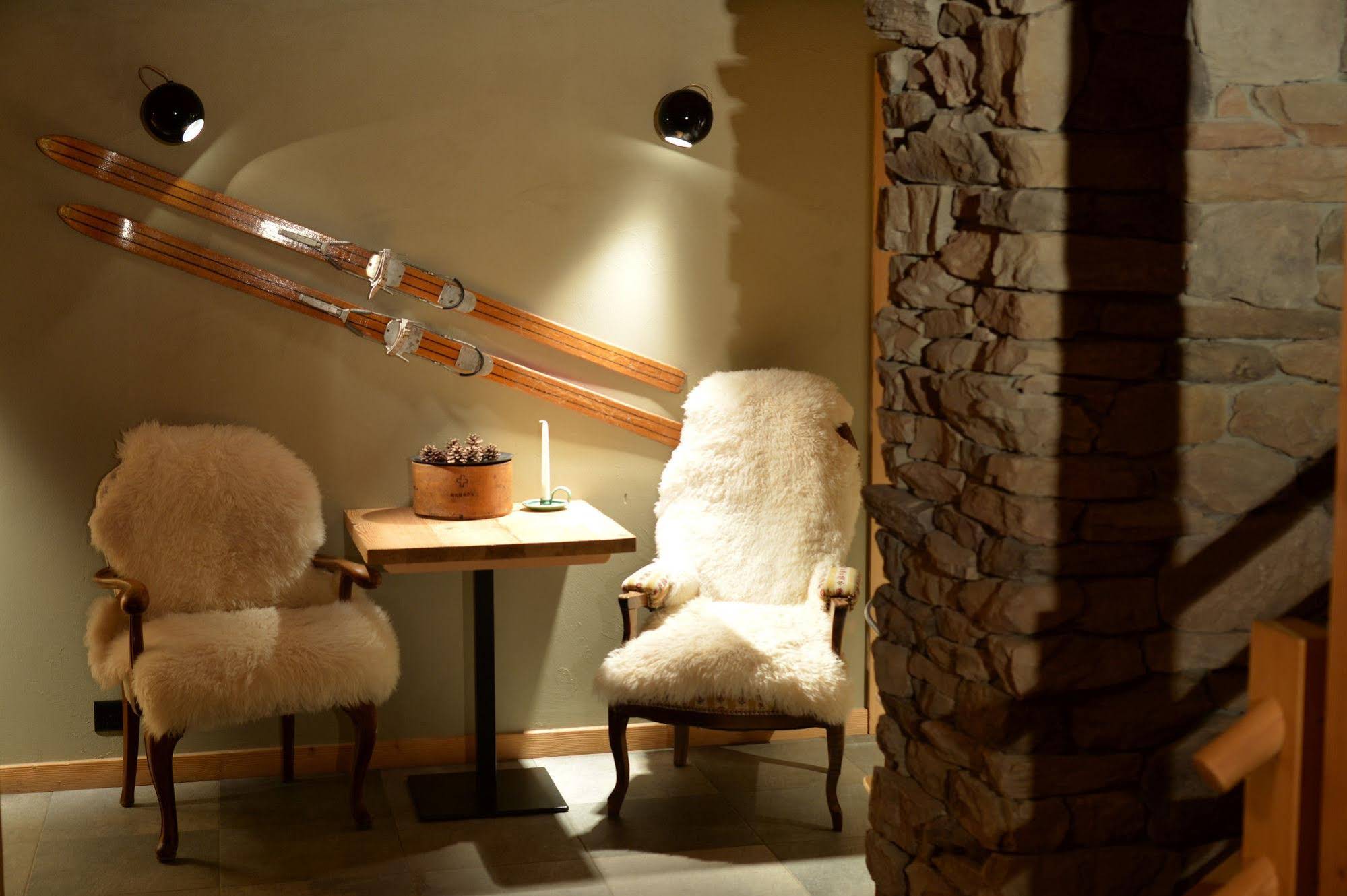 Whitepod Eco-Luxury Hotel