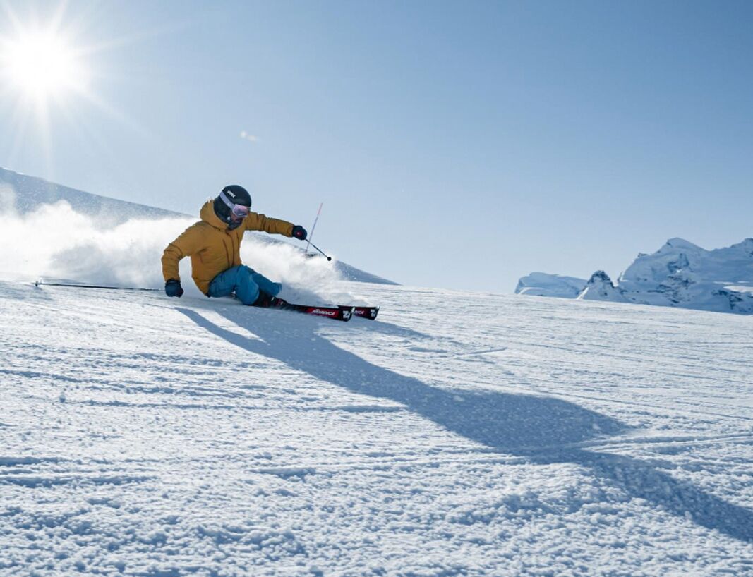 Waldhotel Fletschhorn - Panoramic Retreat in Saas Fee