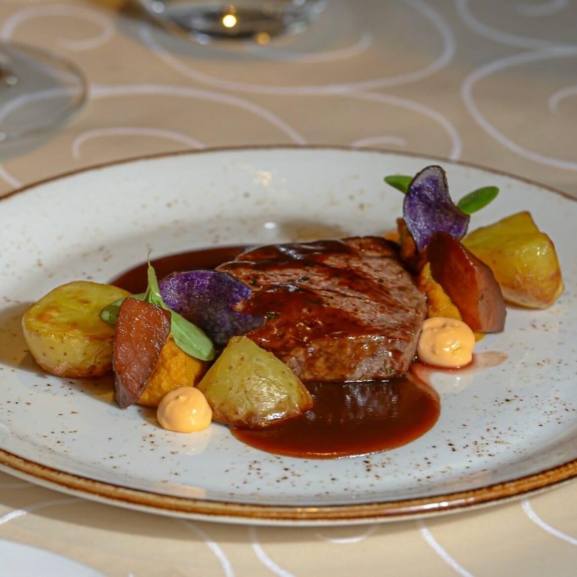 Waldhotel Fletschhorn - Panoramic Retreat in Saas Fee