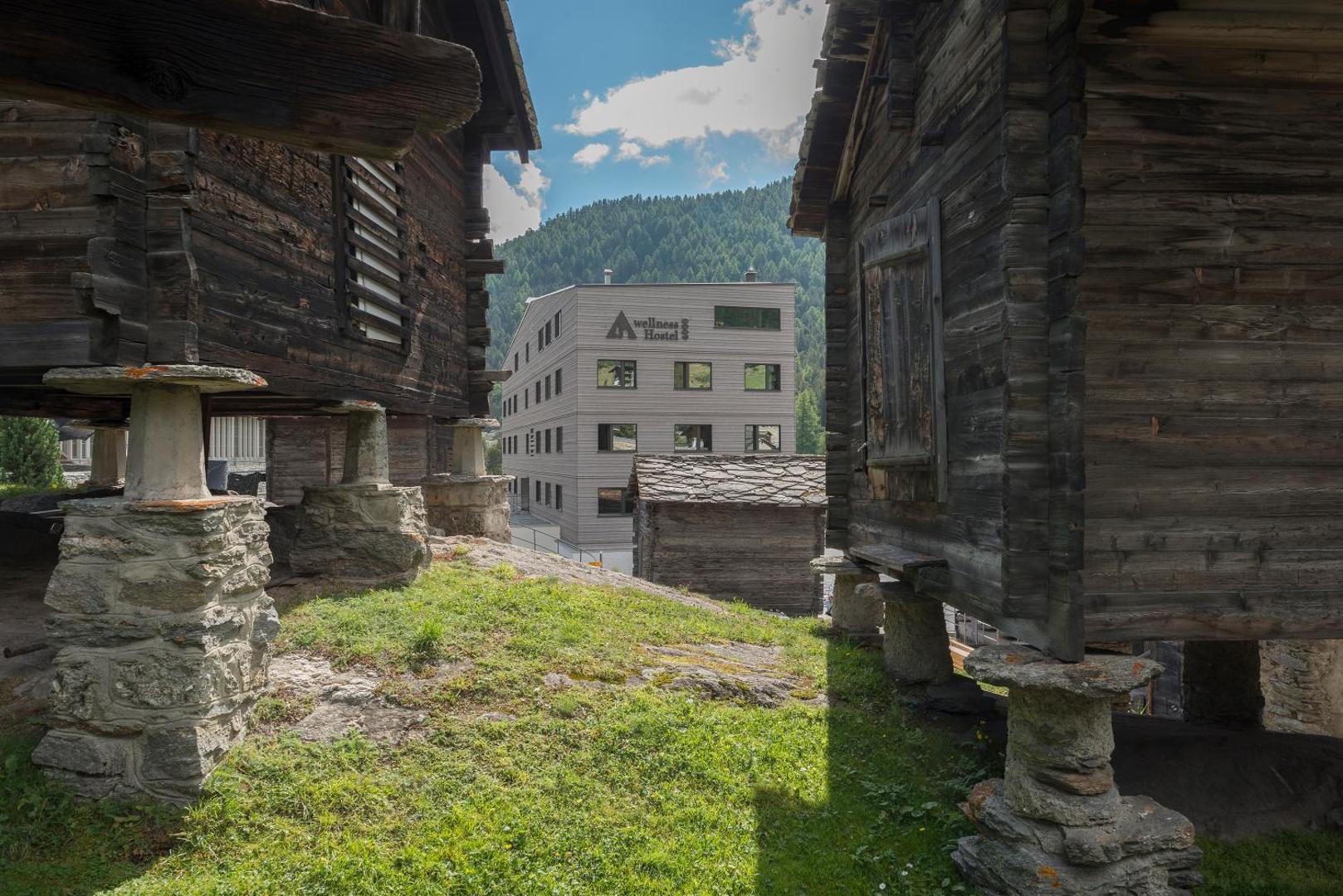 Wellness Hostel 4000