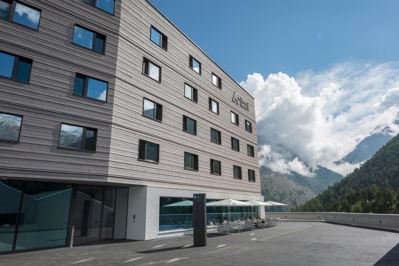 Wellness Hostel 4000