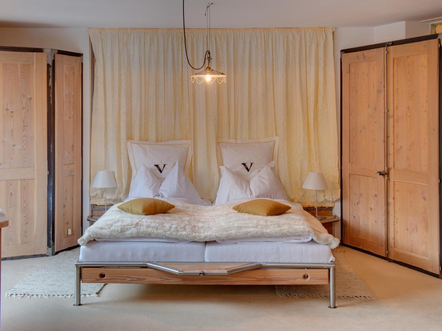 Backstage Hotel Serviced Apartments