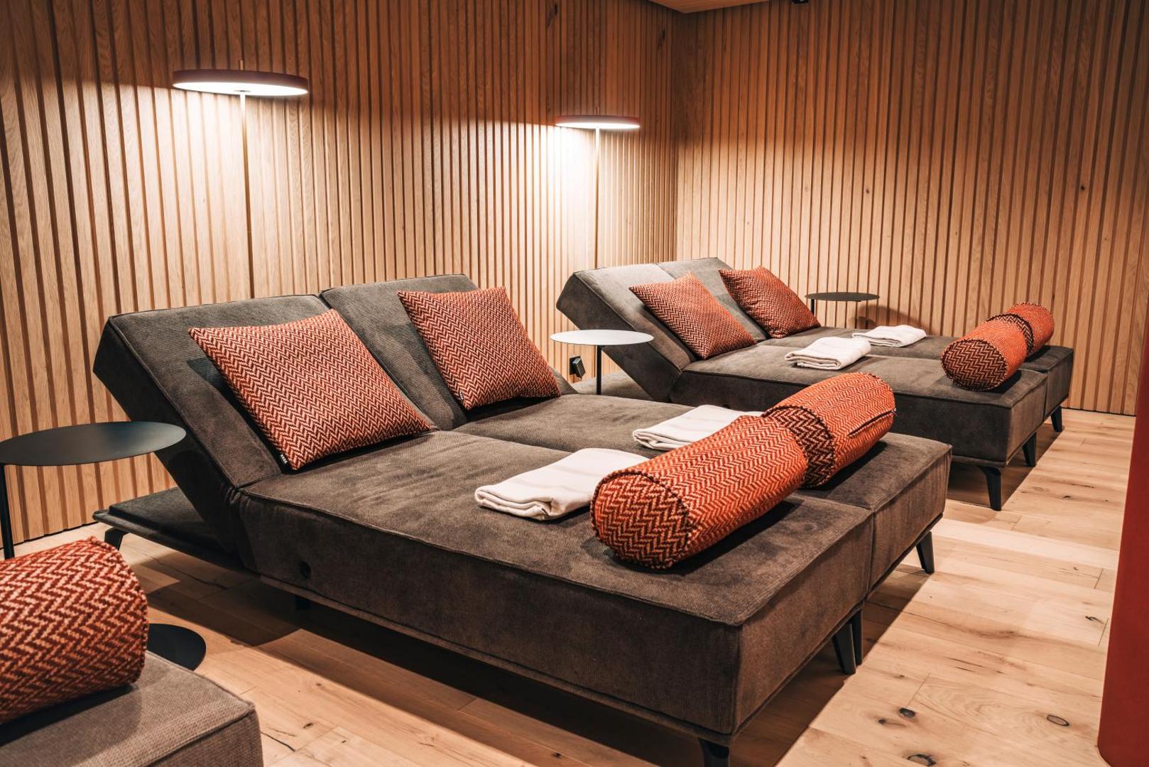 Swiss Alpine Hotel Allalin