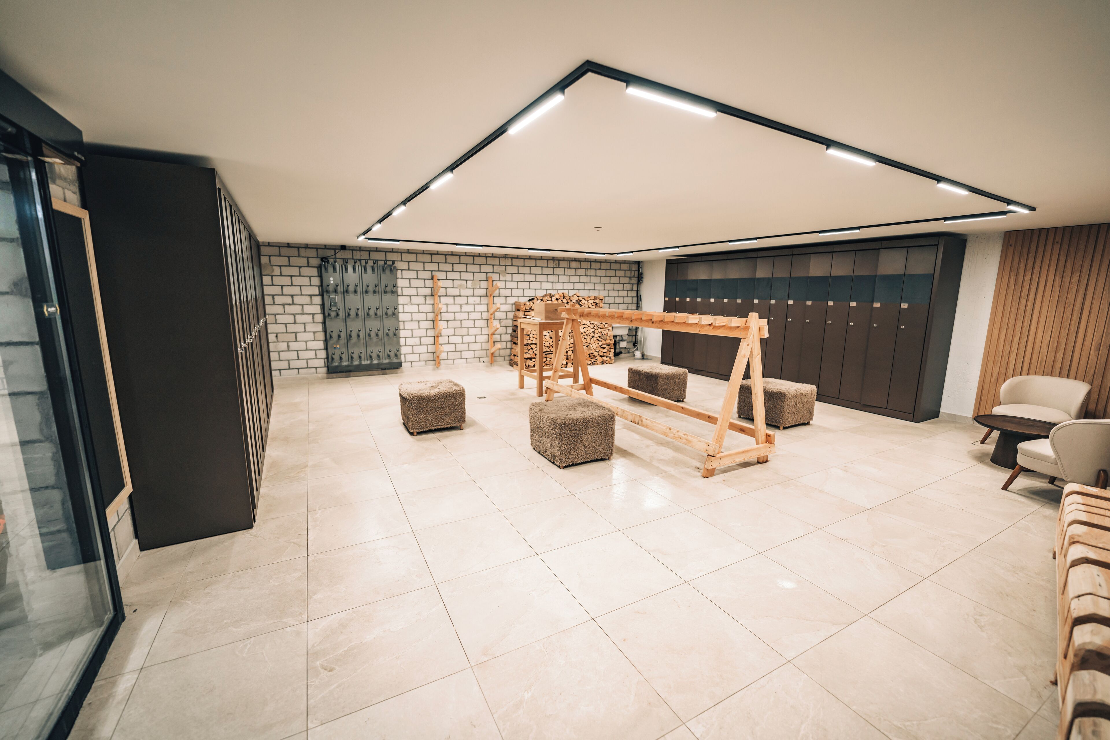 Swiss Alpine Hotel Allalin