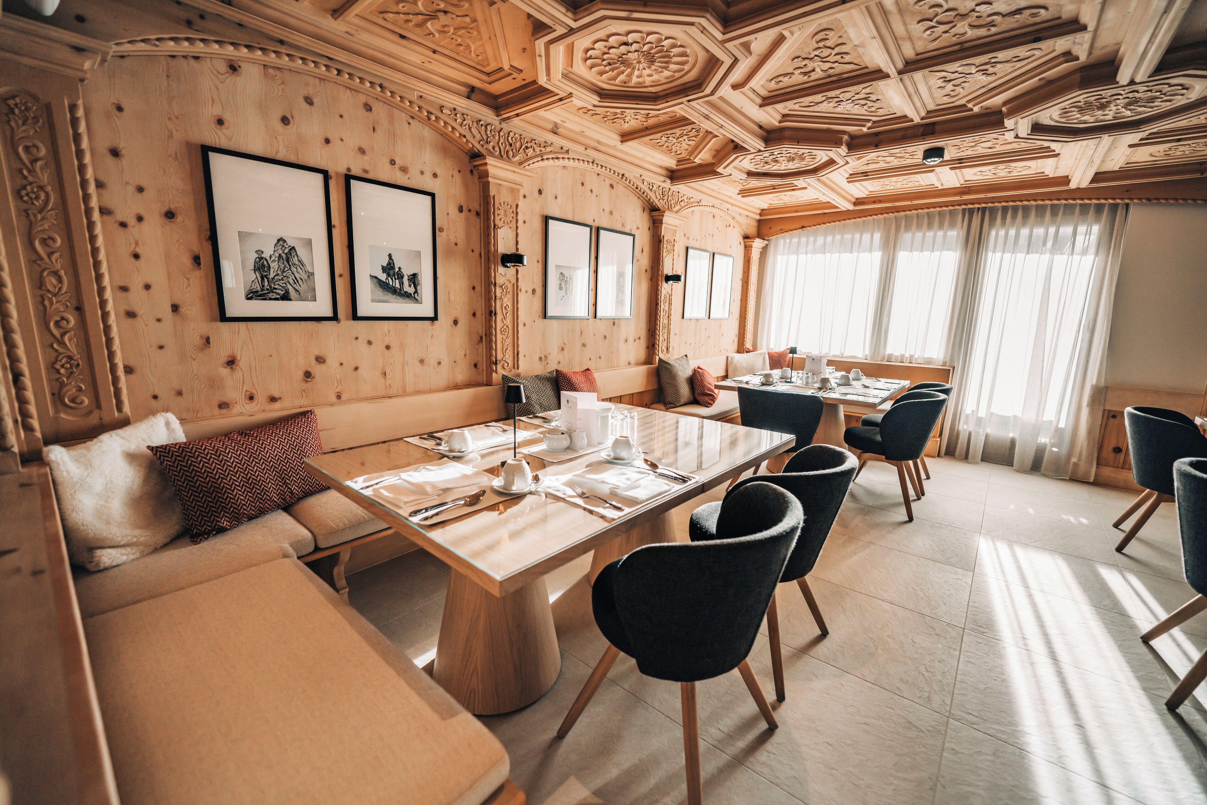 Swiss Alpine Hotel Allalin