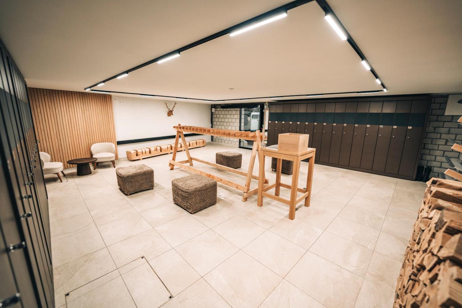 Swiss Alpine Hotel Allalin