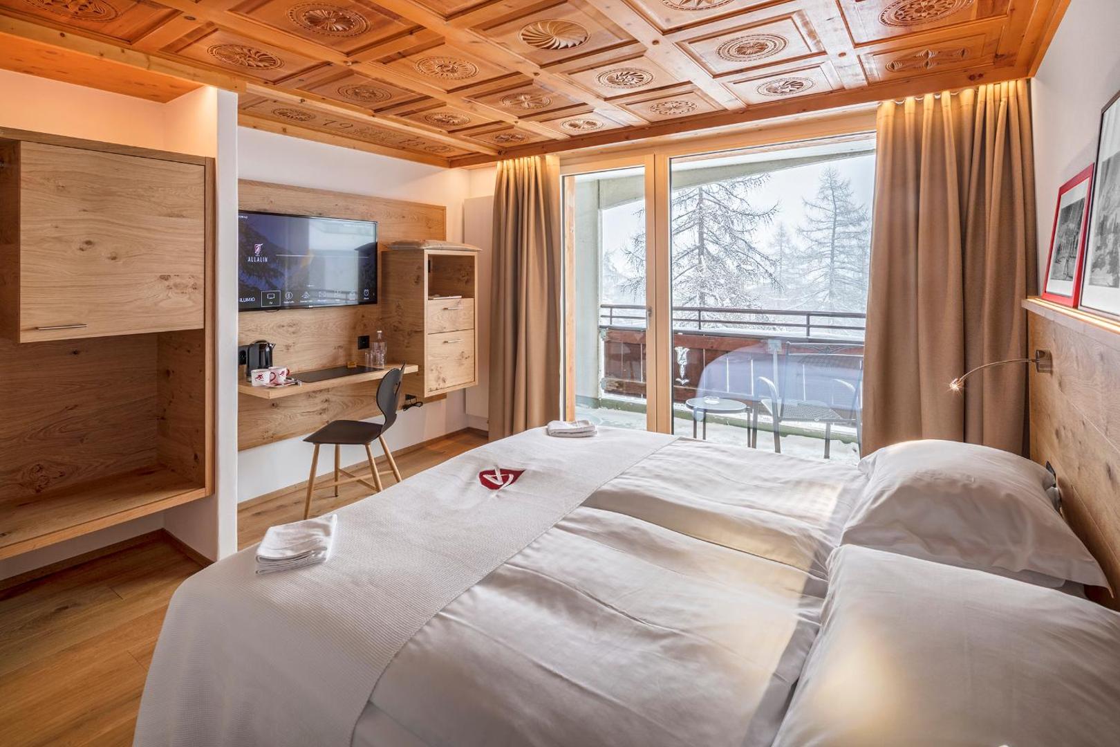 Swiss Alpine Hotel Allalin