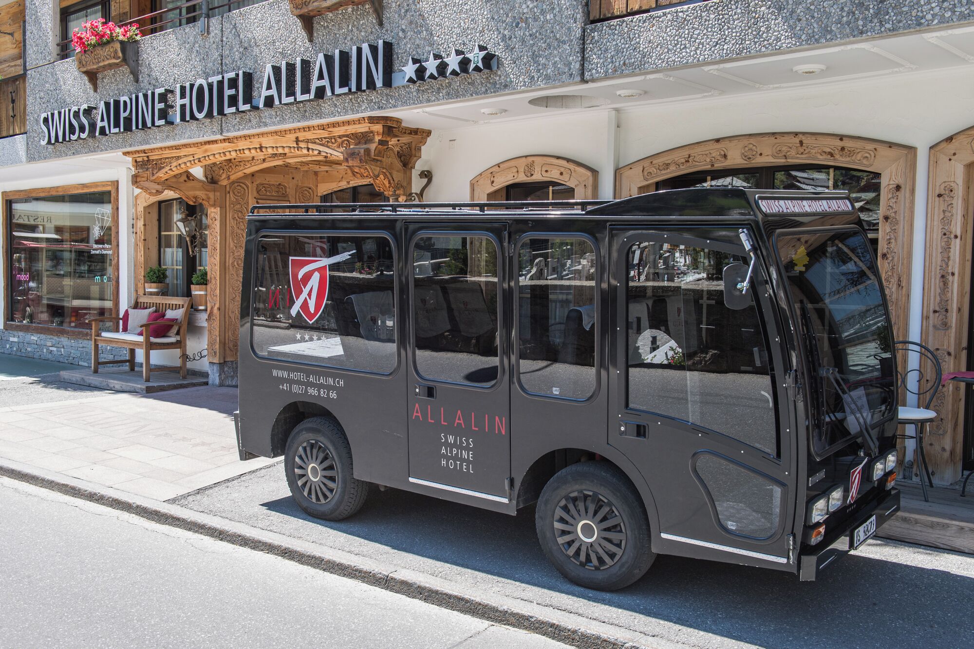 Swiss Alpine Hotel Allalin