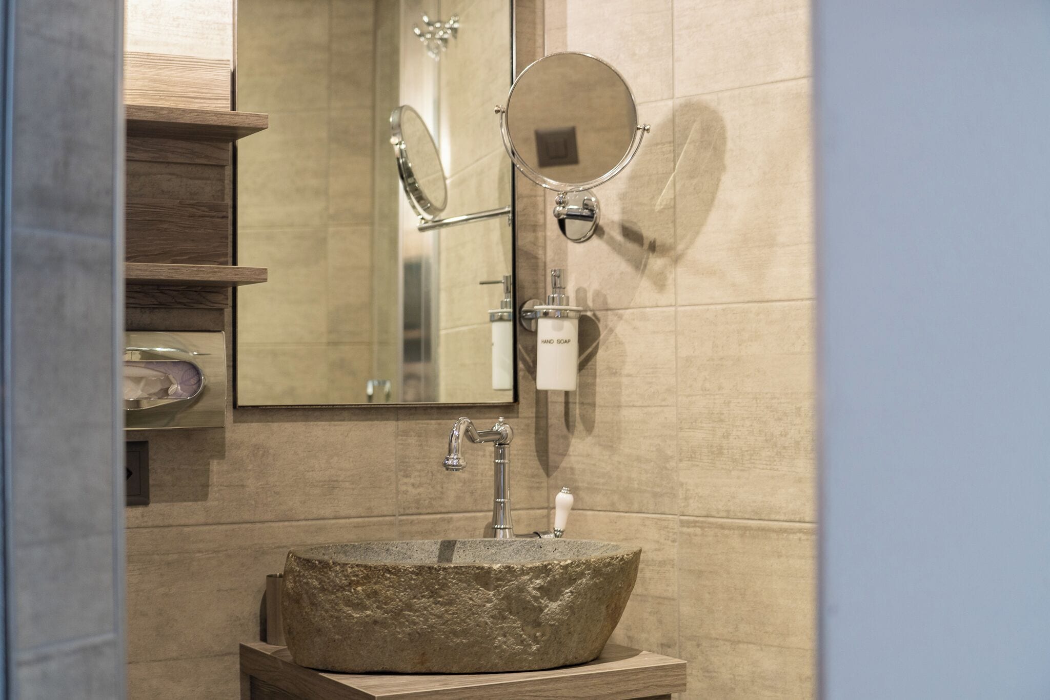 Seven Boutique Hotel