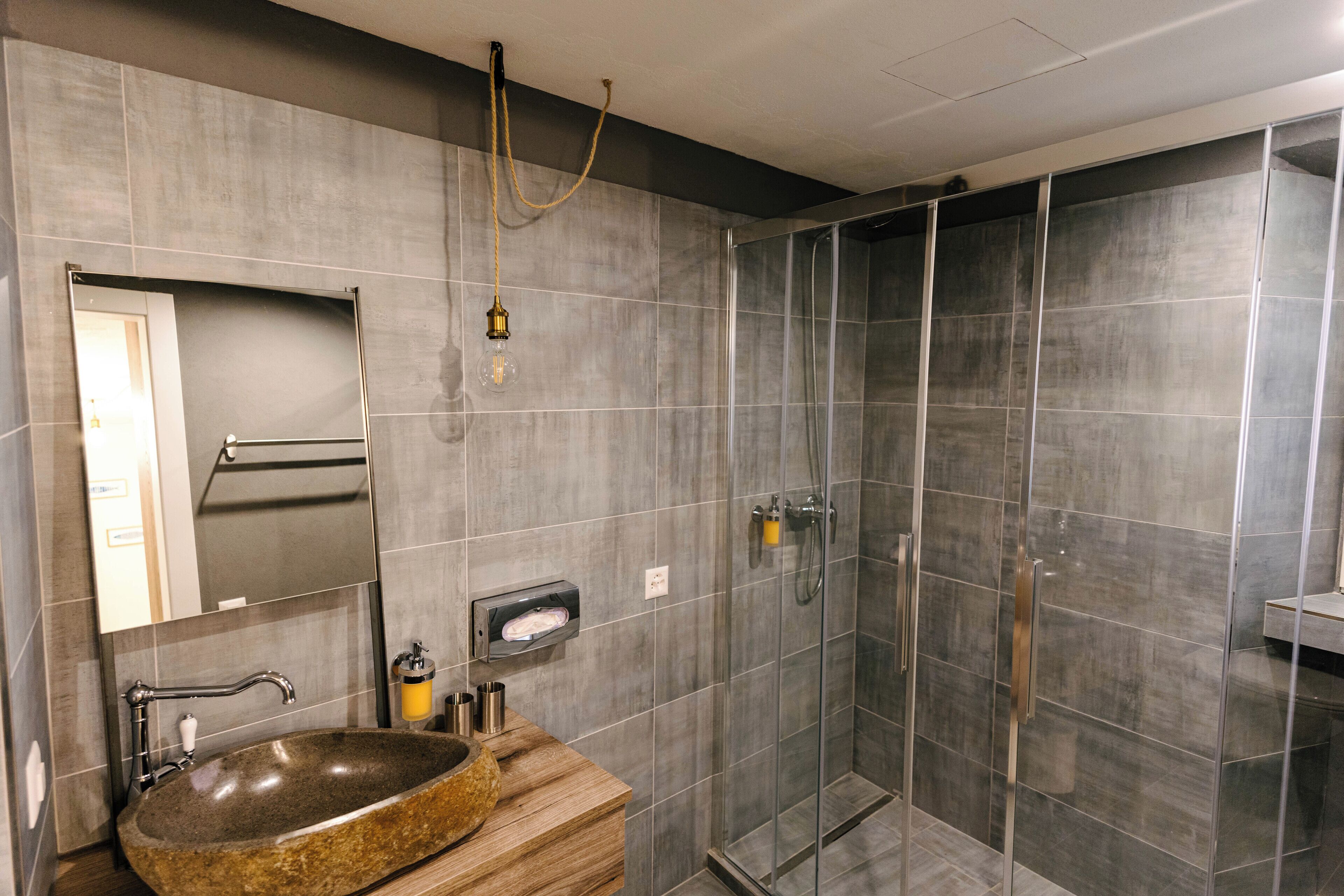 Seven Boutique Hotel