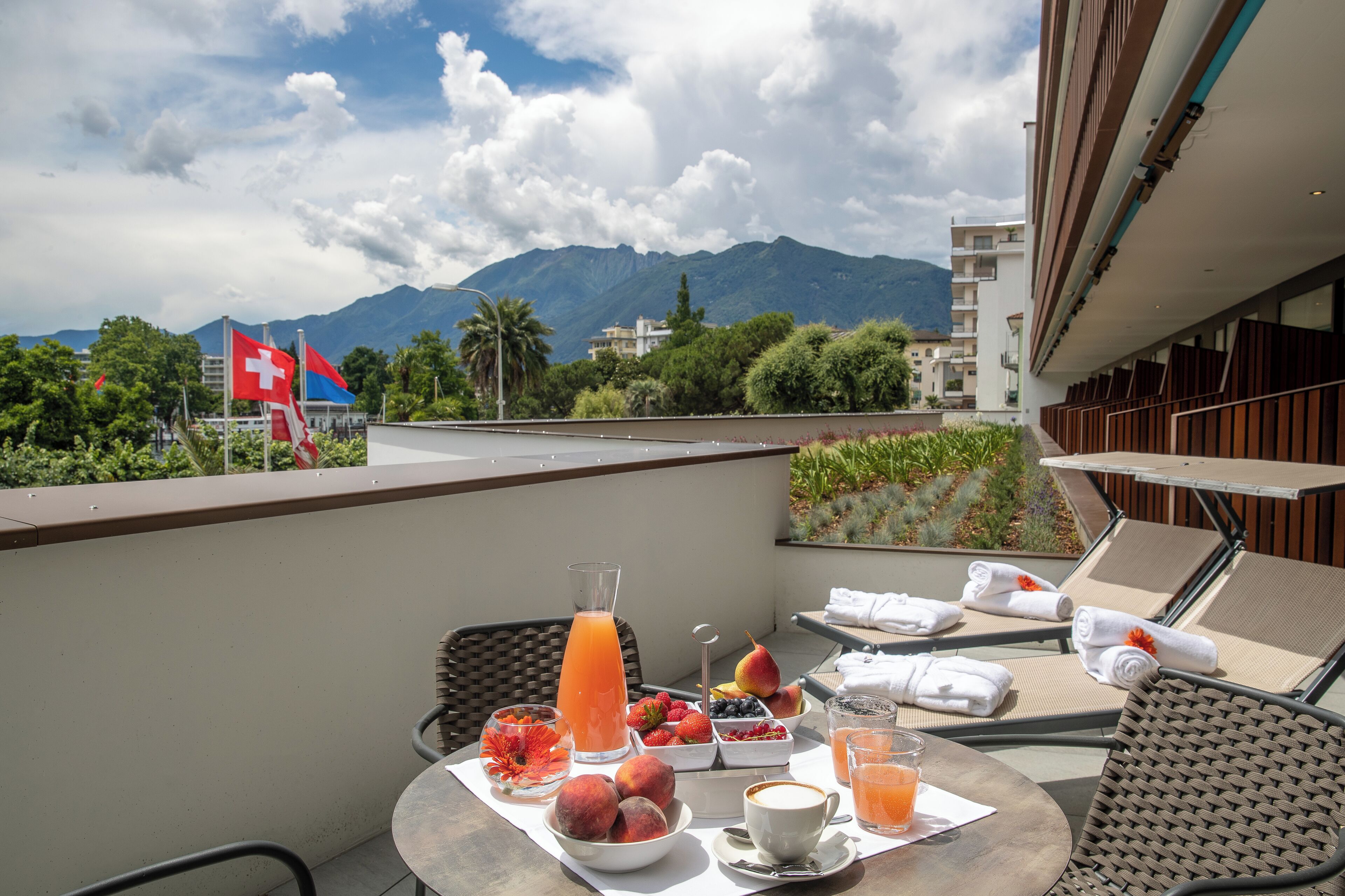 Hotel & Lounge Lago Maggiore