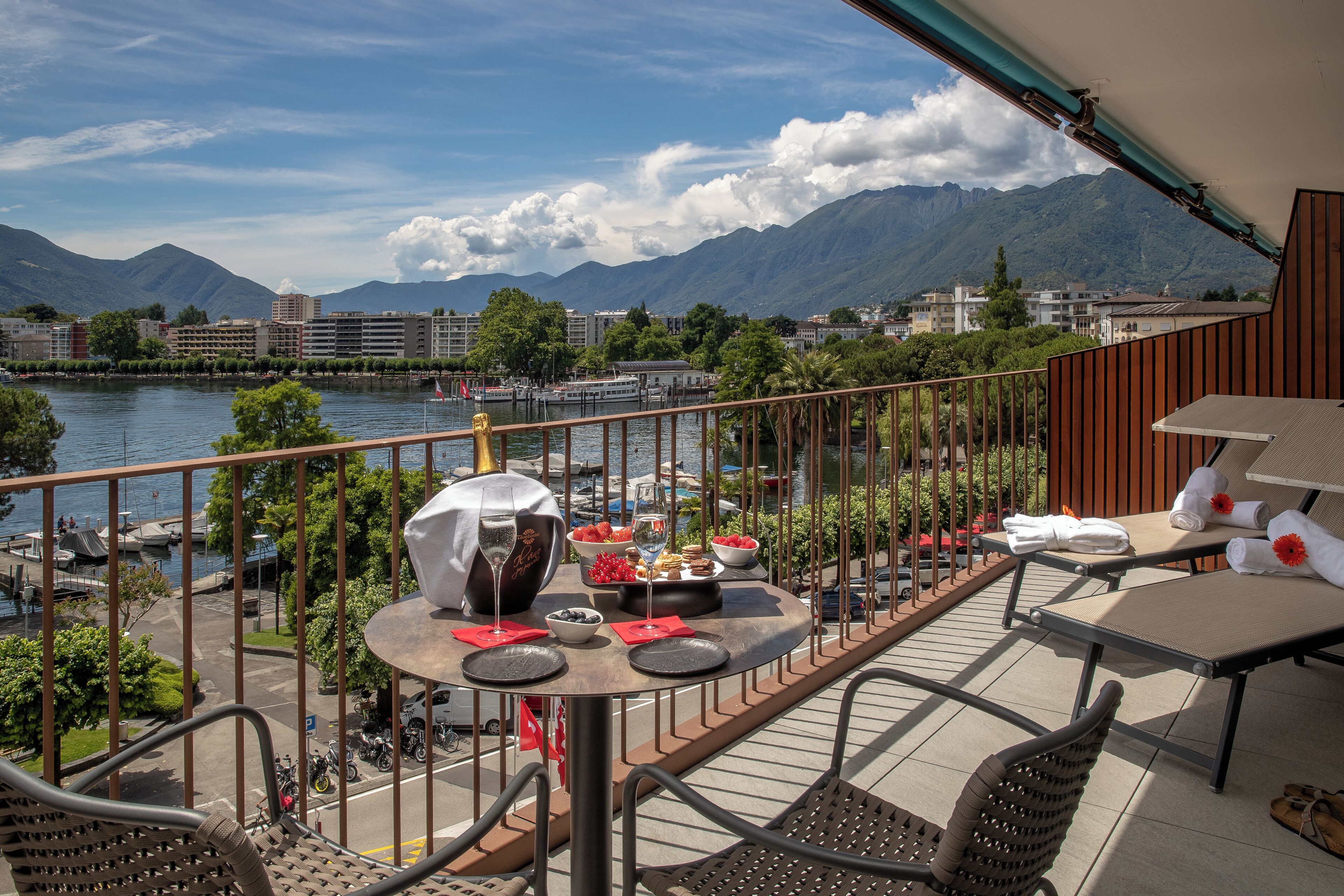 Hotel & Lounge Lago Maggiore