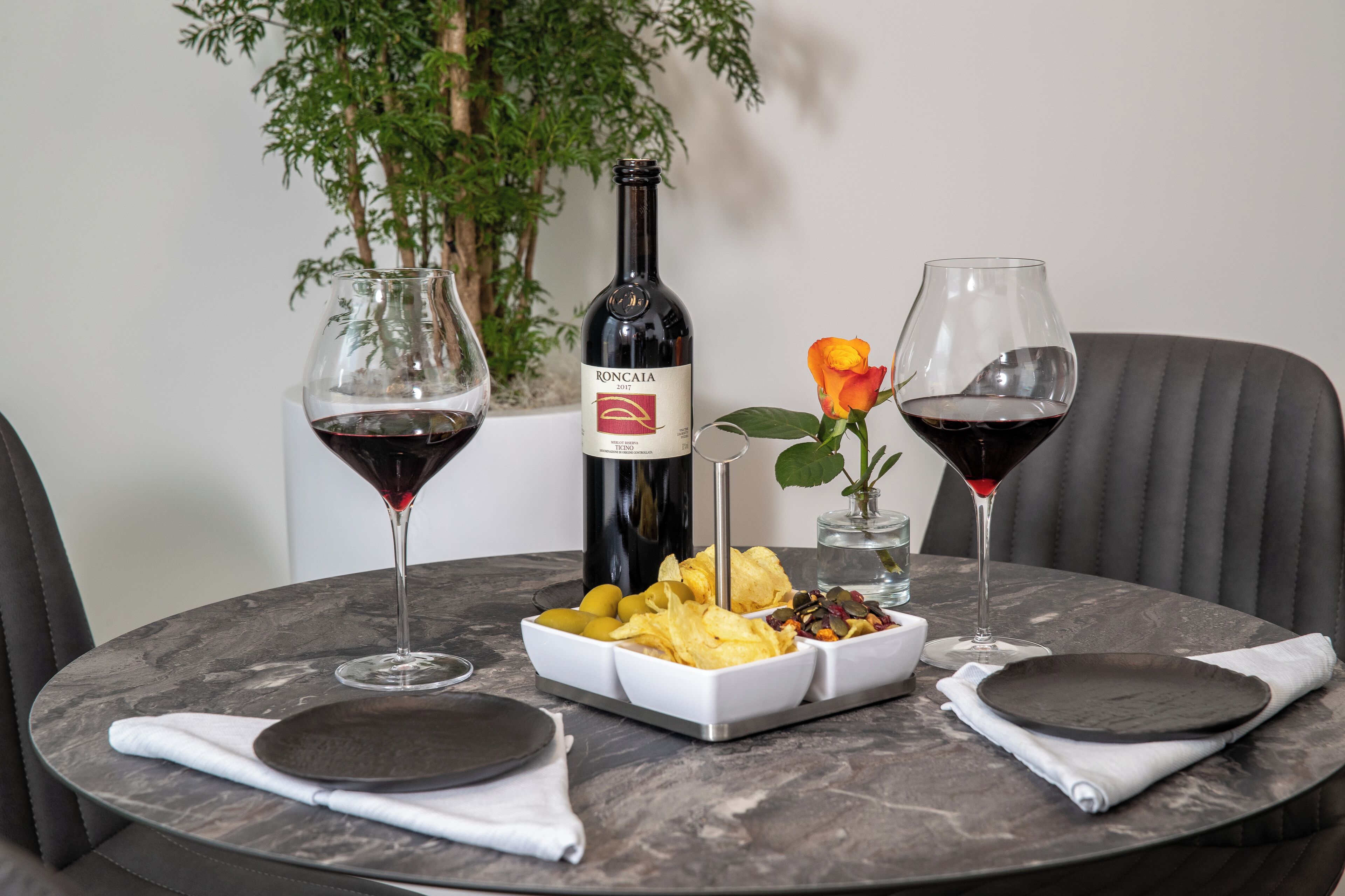 Hotel & Lounge Lago Maggiore