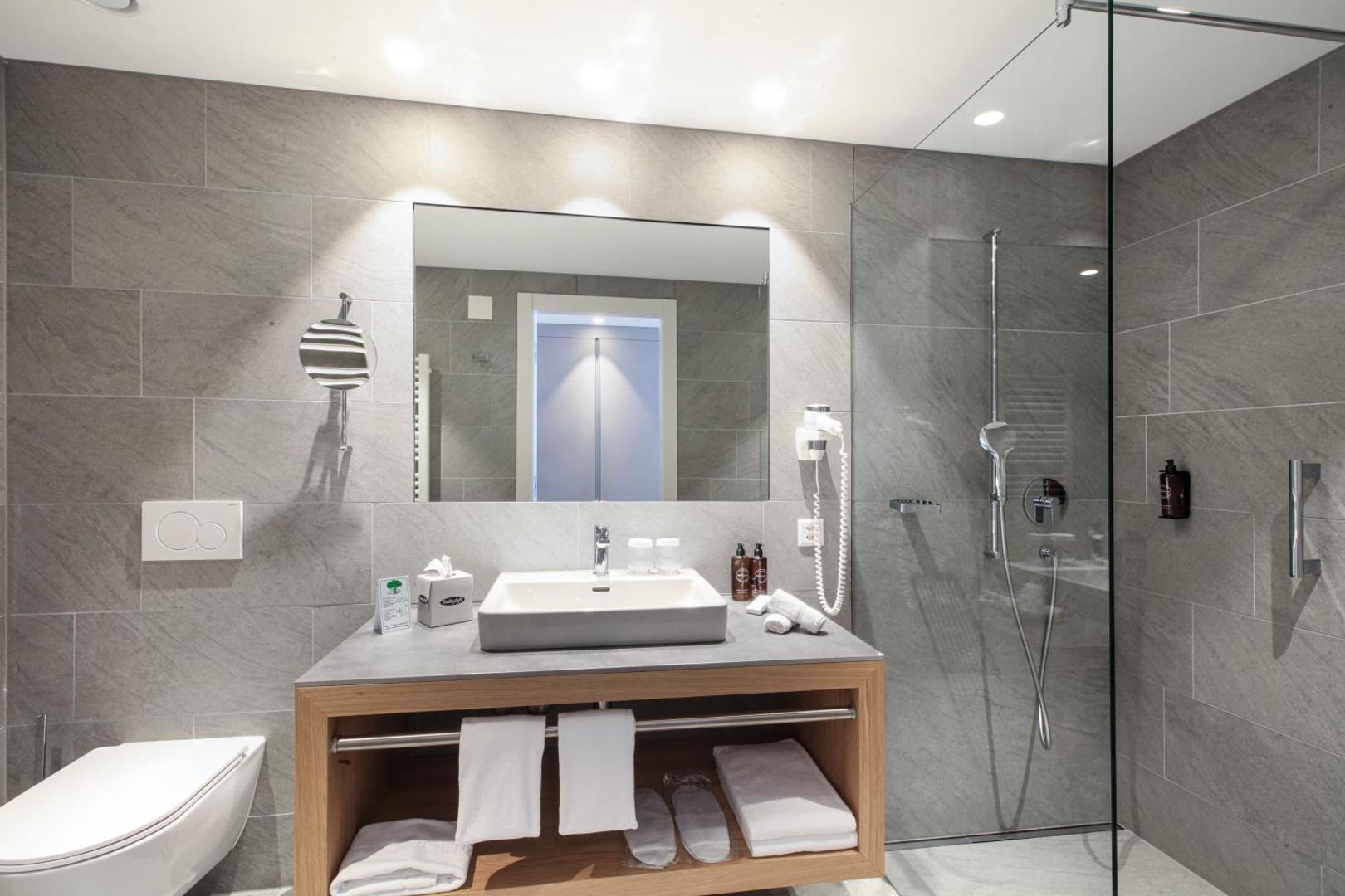 Hotel & Lounge Lago Maggiore