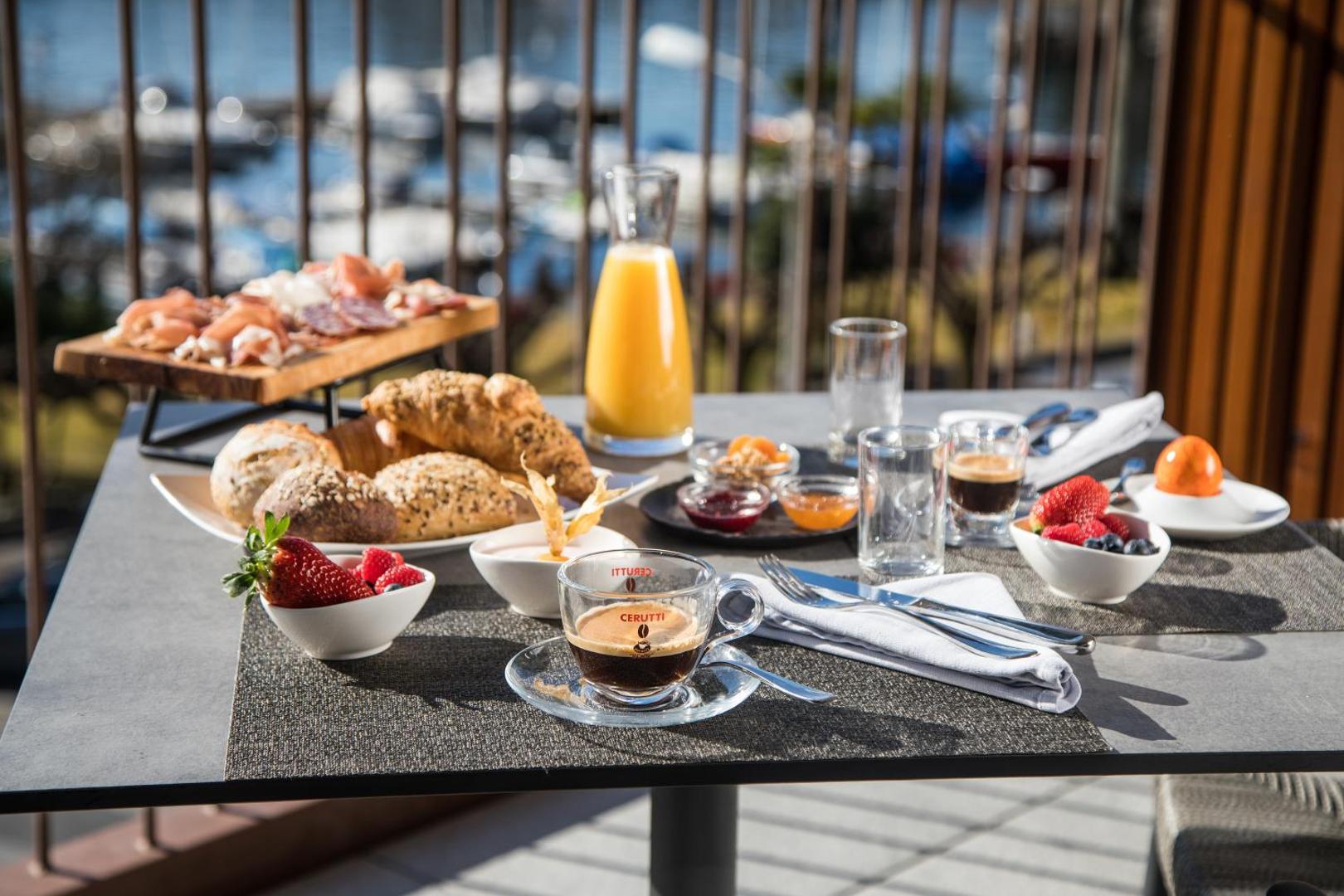 Hotel & Lounge Lago Maggiore