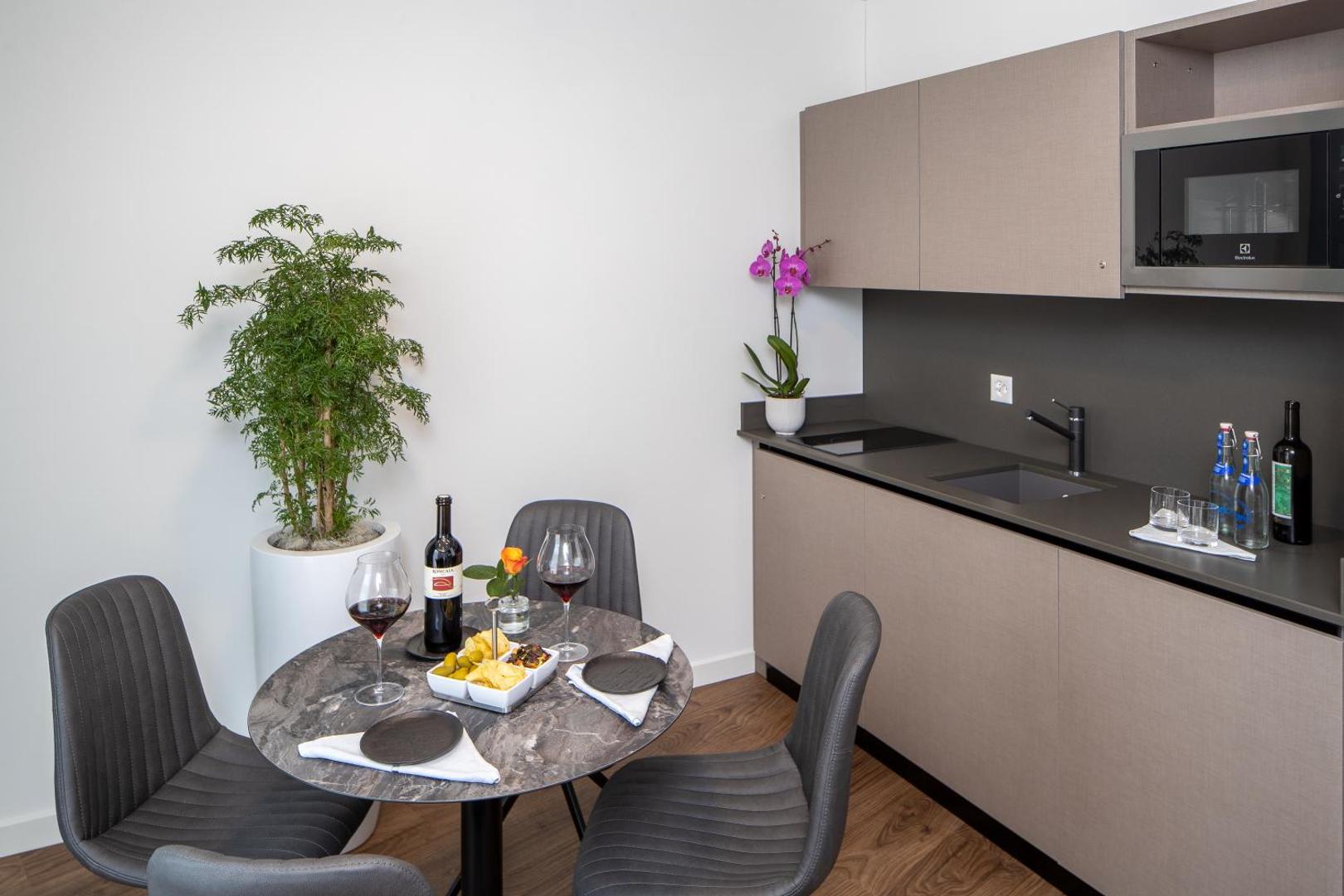 Hotel & Lounge Lago Maggiore