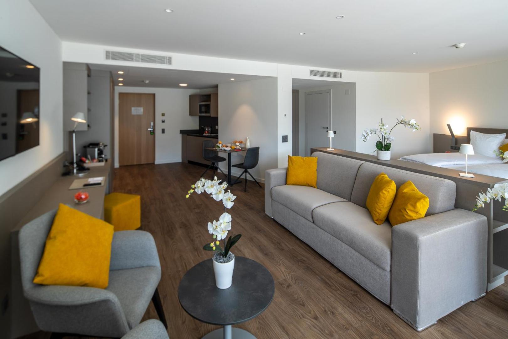 Hotel & Lounge Lago Maggiore