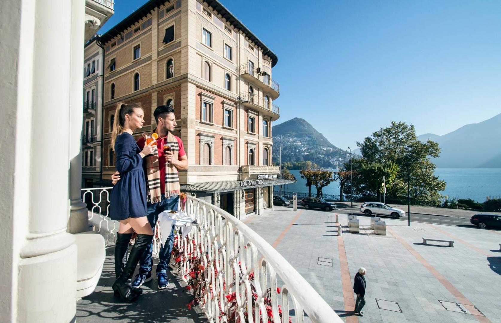 International au Lac