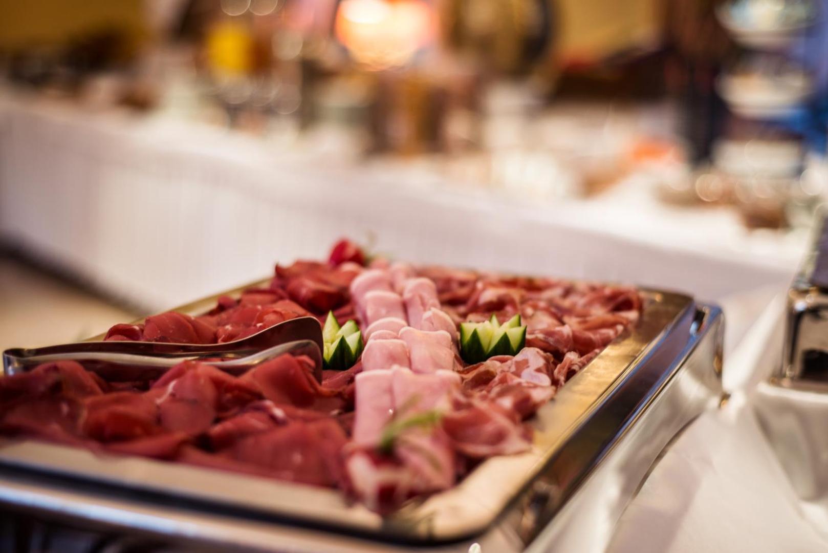 International au Lac