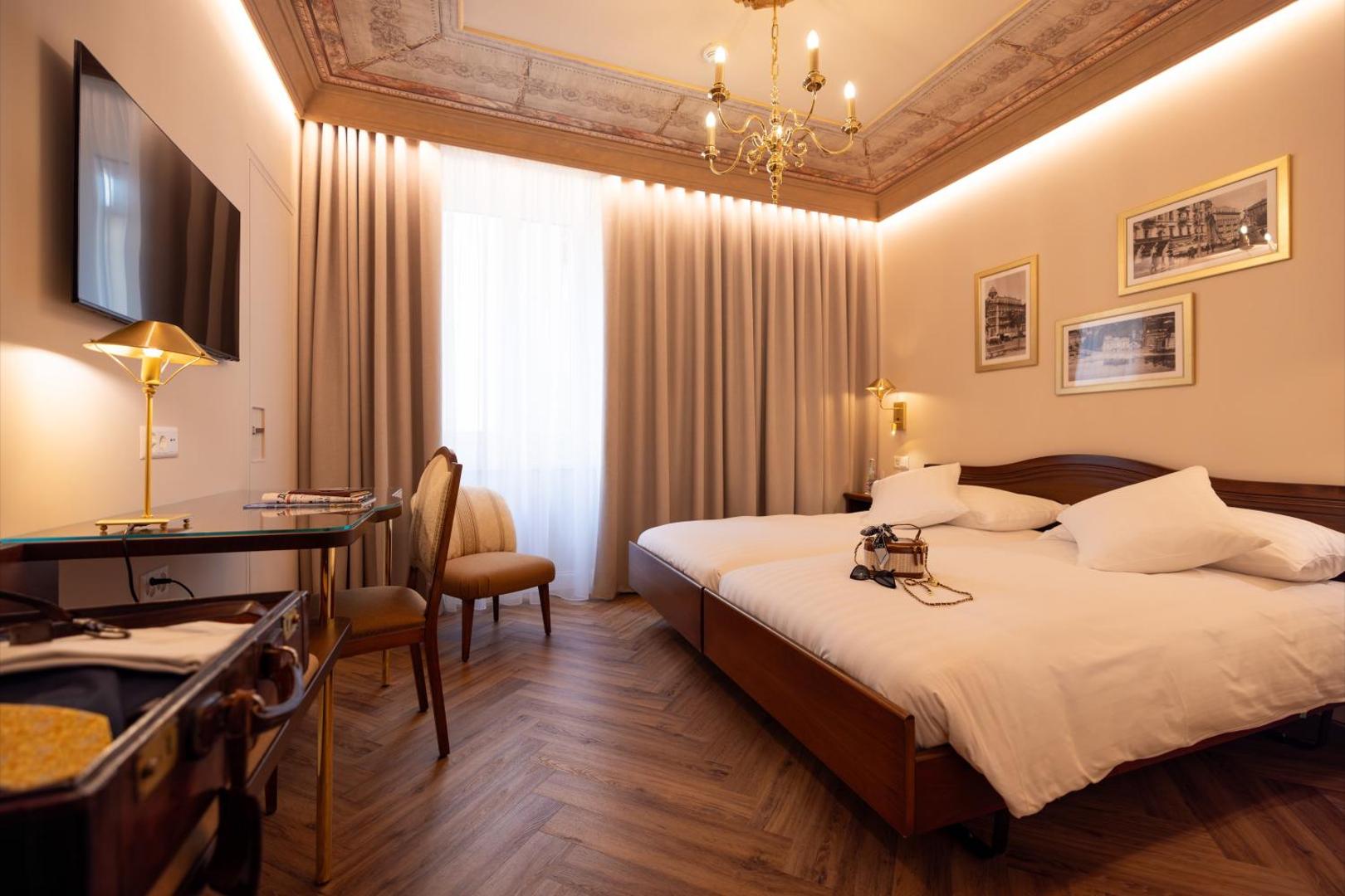 International au Lac