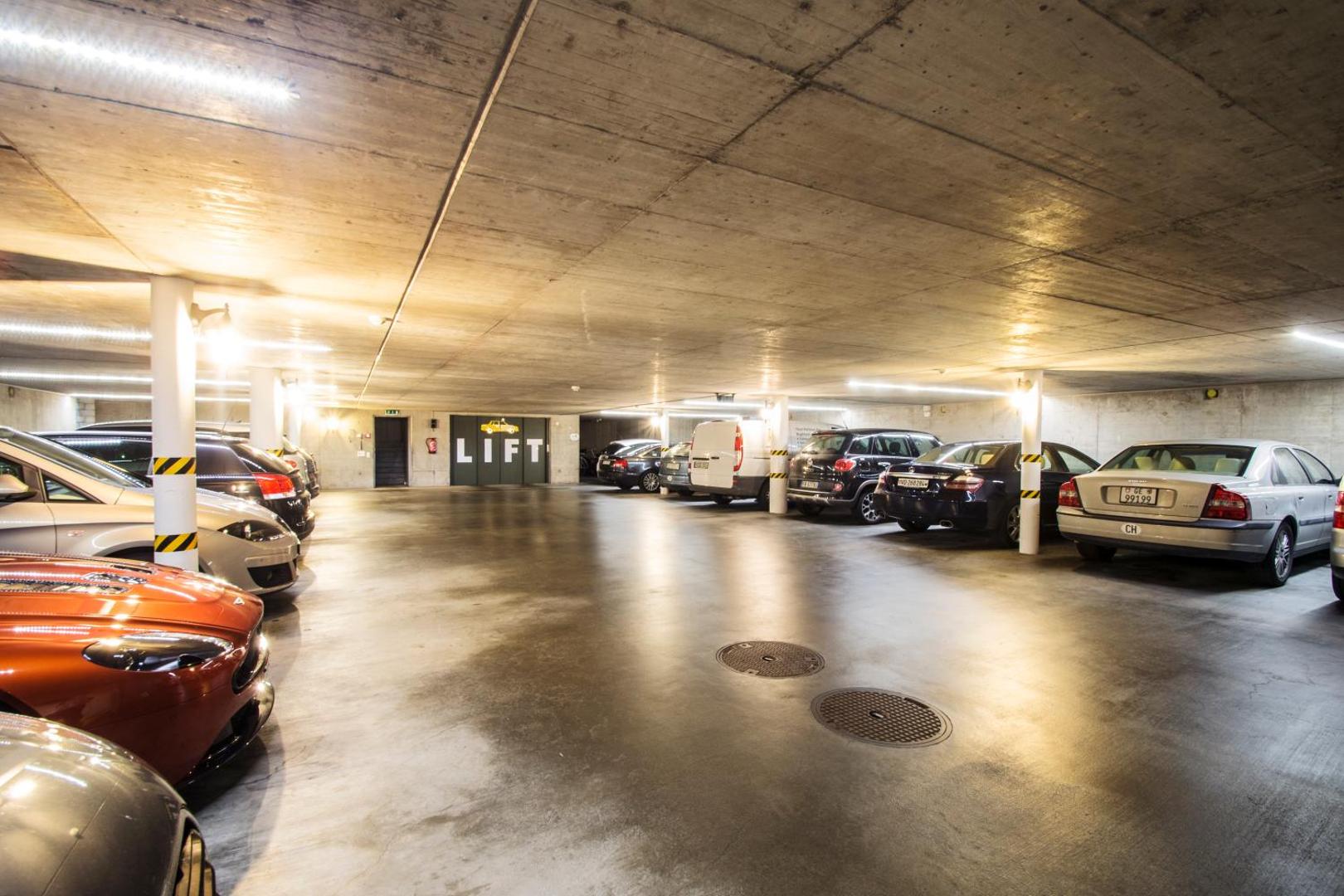 International au Lac