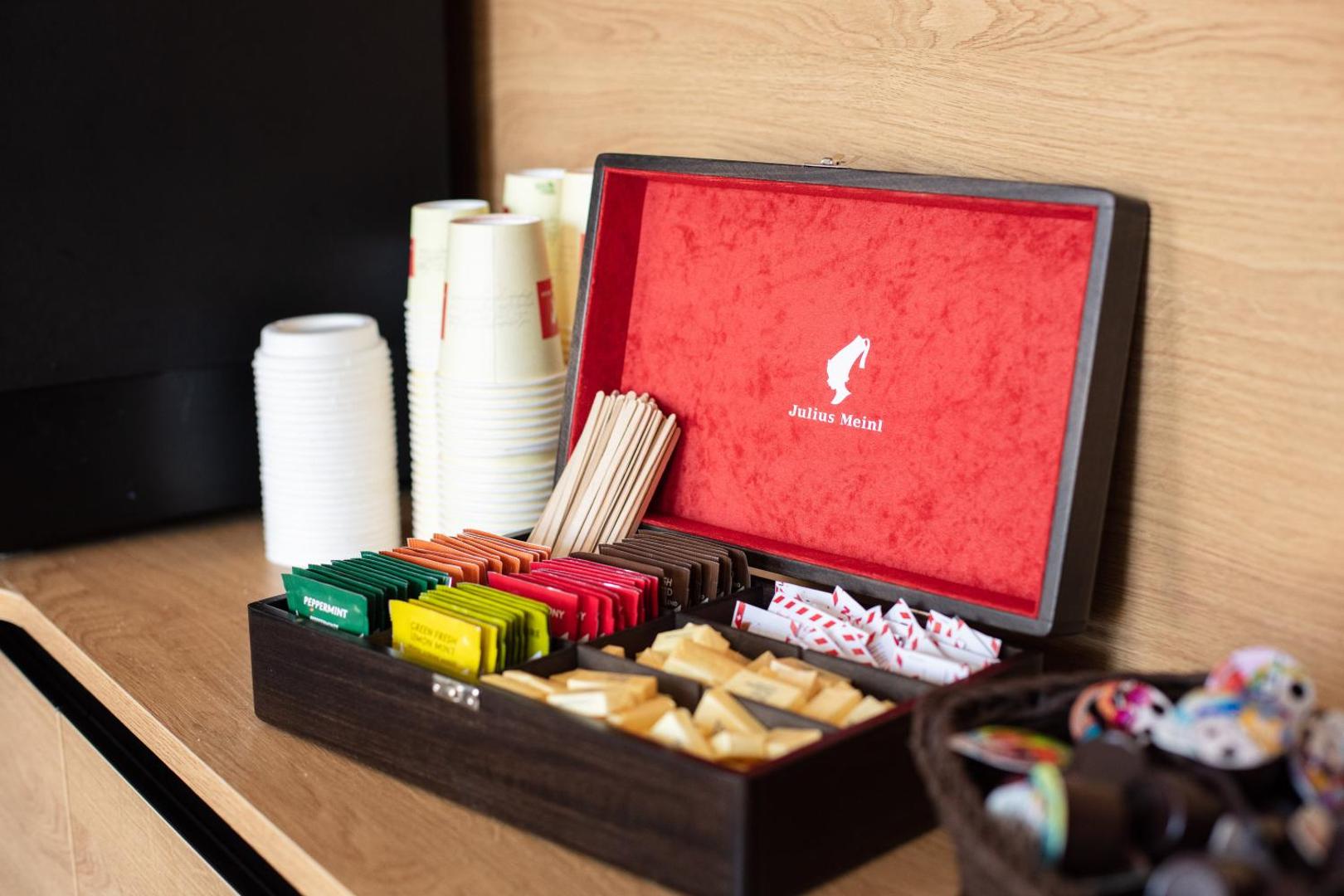 Fred Hotel Zürich Hauptbahnhof & Guest House