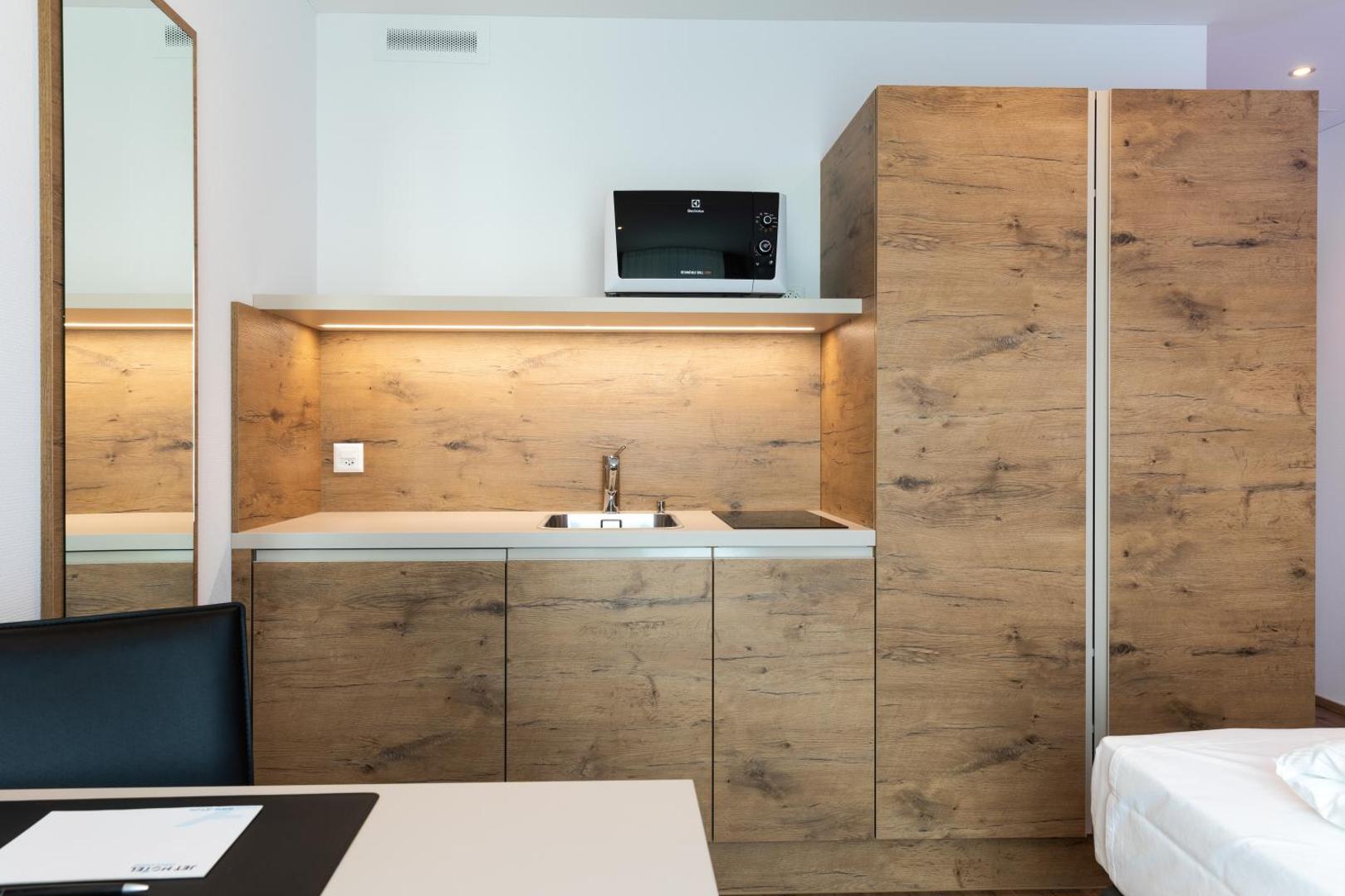 Jet Hotel Zurich Airport