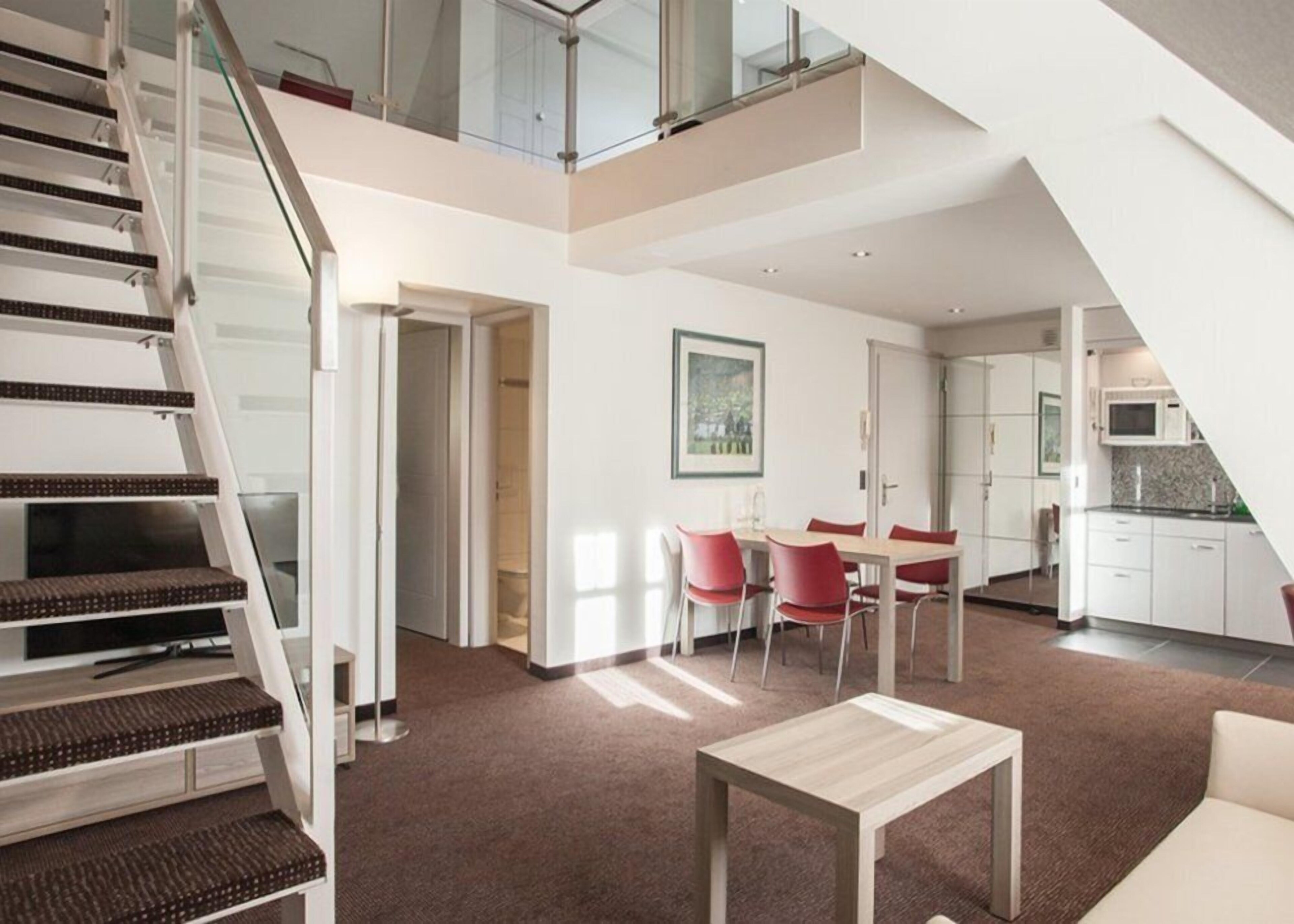 EMA House Hotel Suites