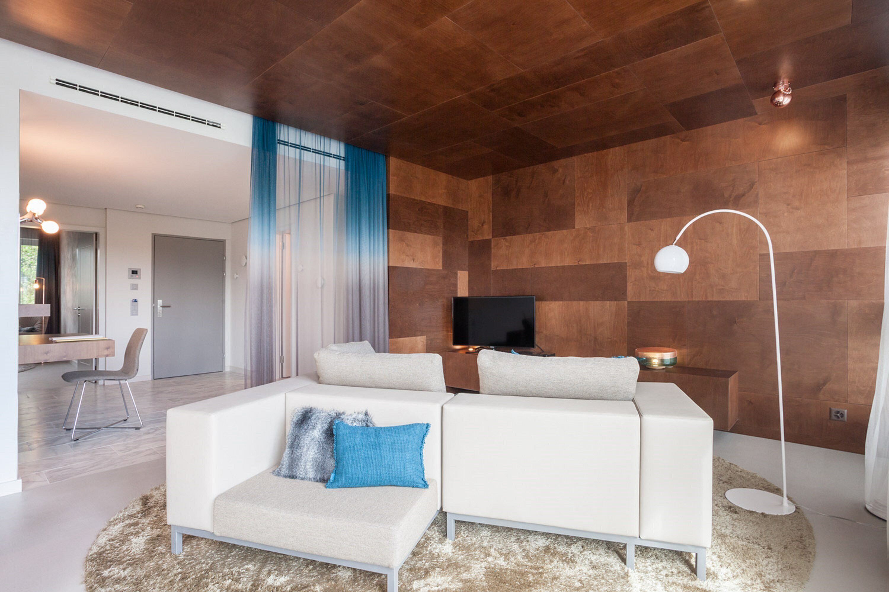 EMA House Hotel Suites